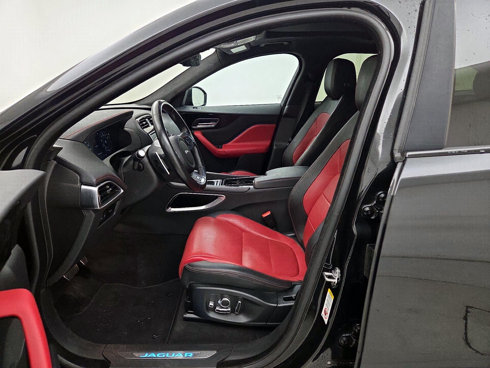 Thumbnail: 2019 Jaguar F-Pace - 11