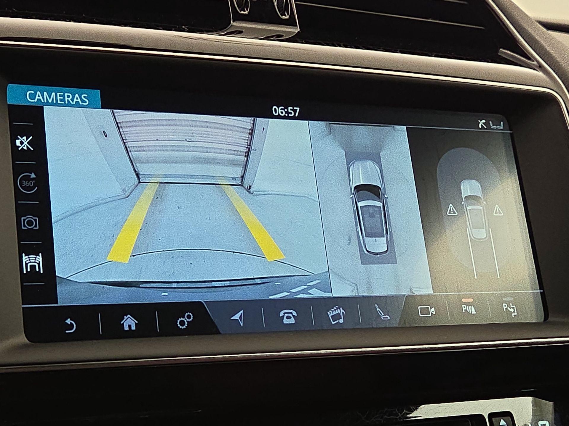 Thumbnail: 2019 Jaguar F-Pace - 15