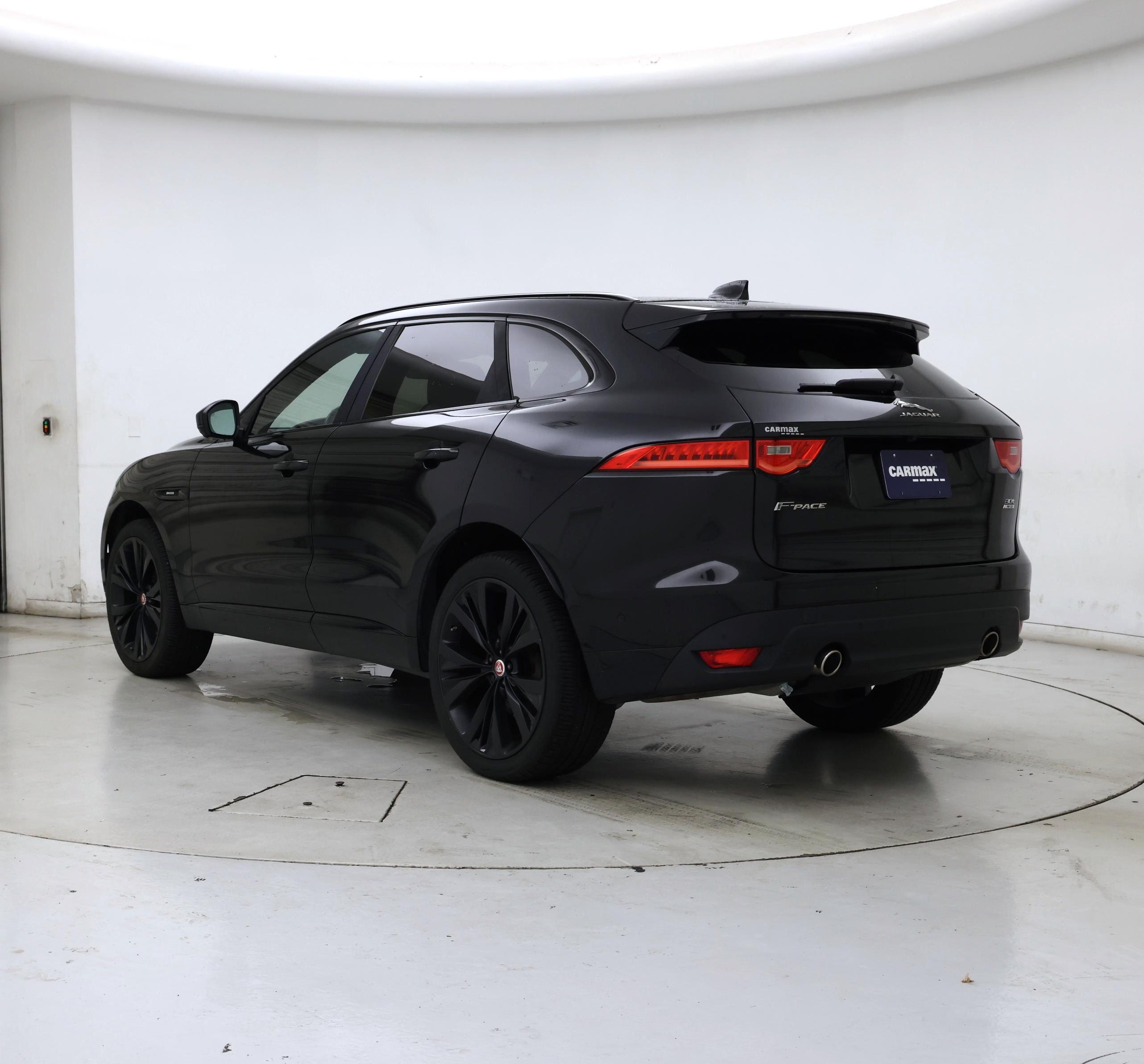 Thumbnail: 2019 Jaguar F-Pace - 2
