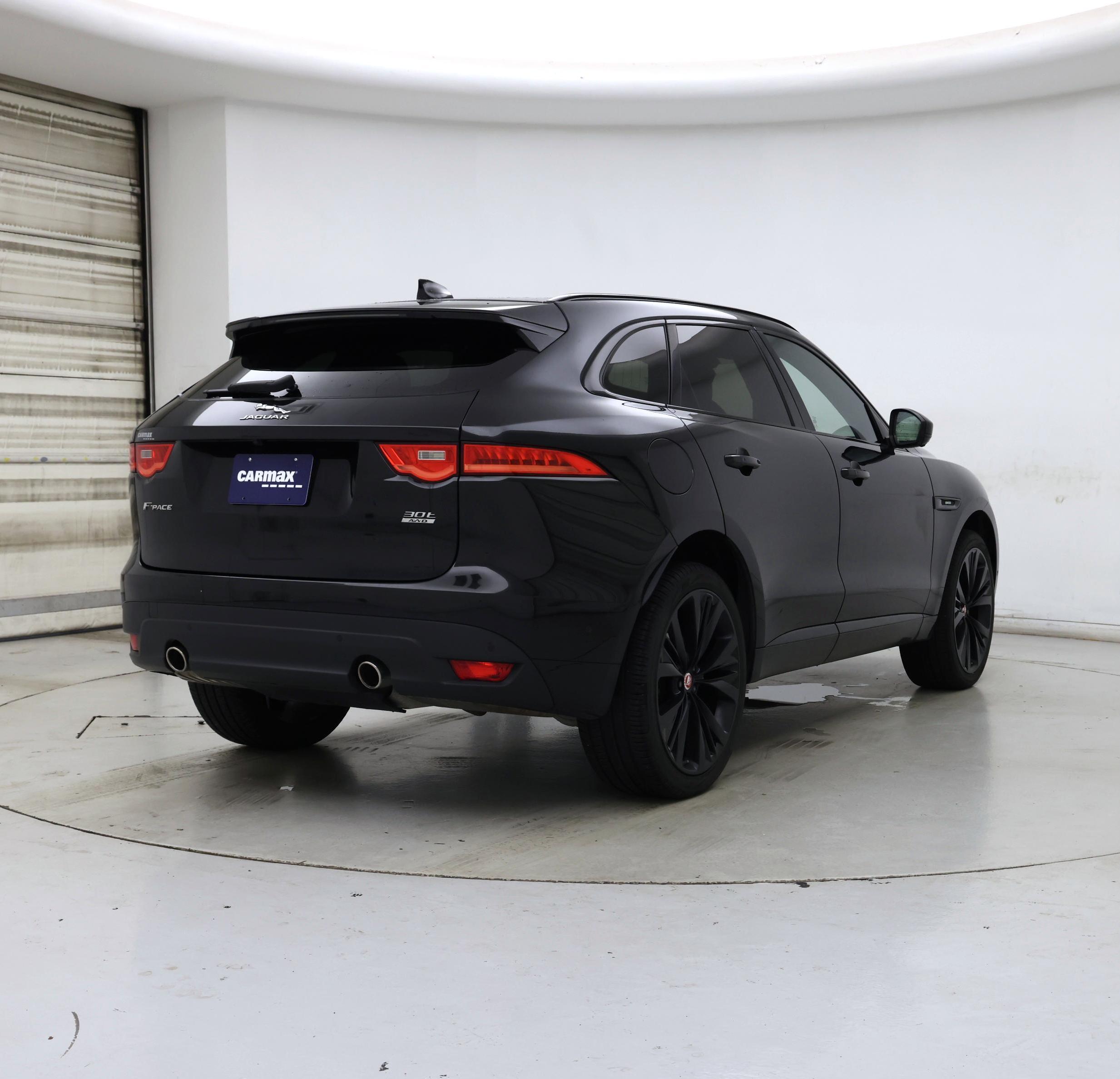 Thumbnail: 2019 Jaguar F-Pace - 8