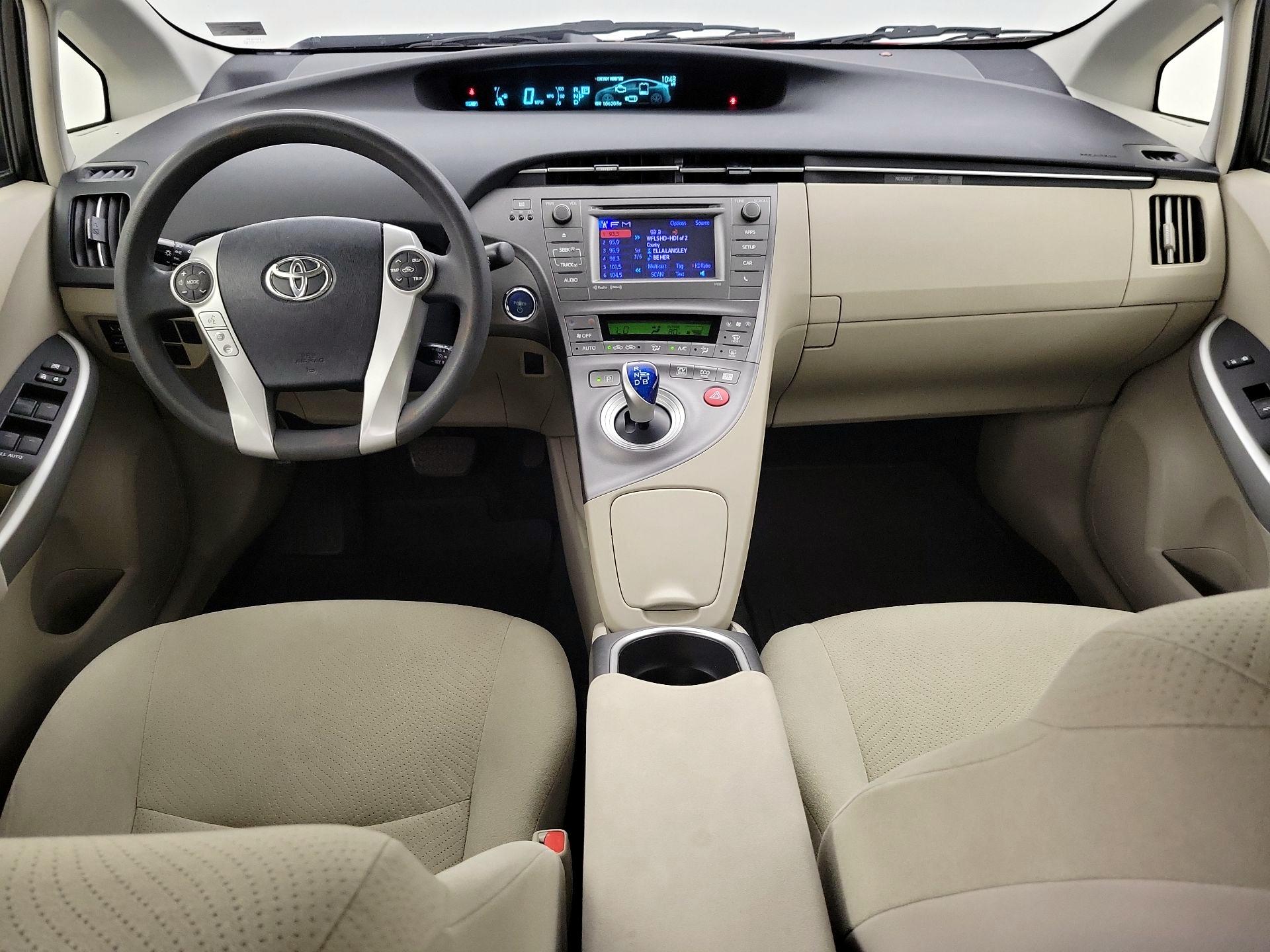 Thumbnail: 2015 Toyota Prius - 9