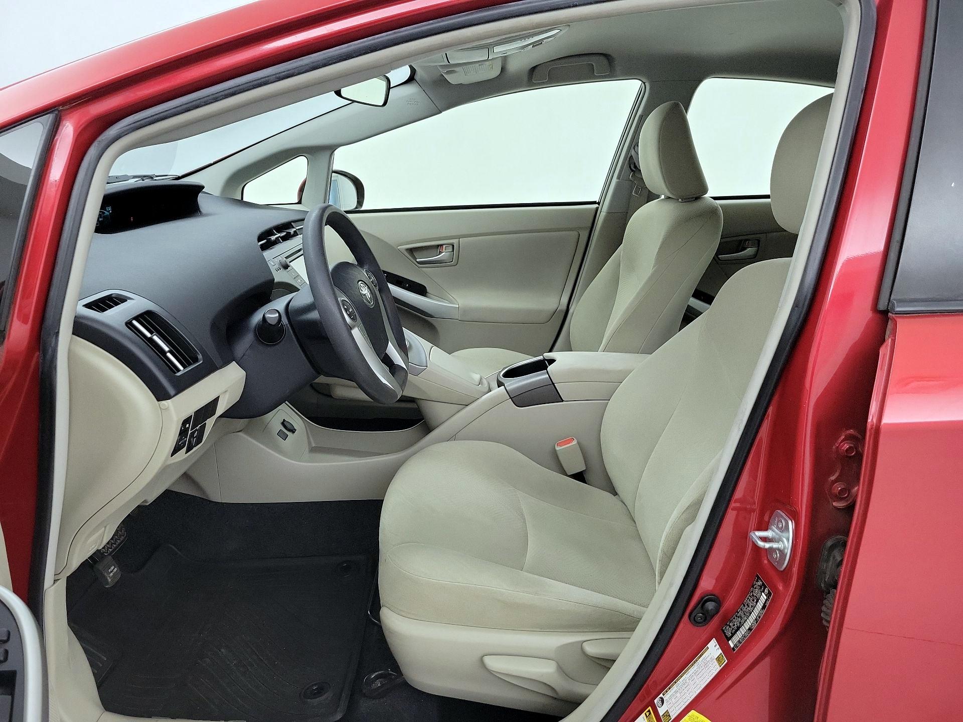 Thumbnail: 2015 Toyota Prius - 11