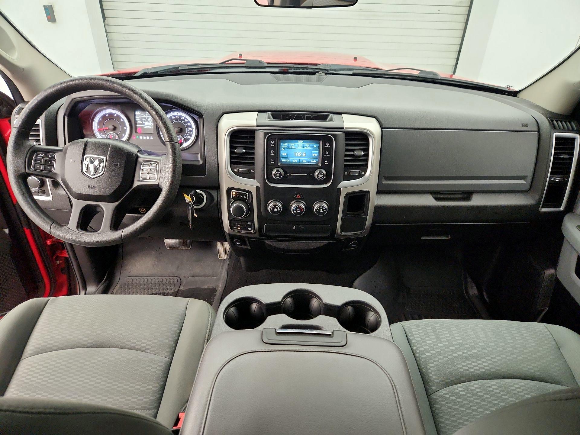 Thumbnail: 2020 RAM 1500 Classic - 9