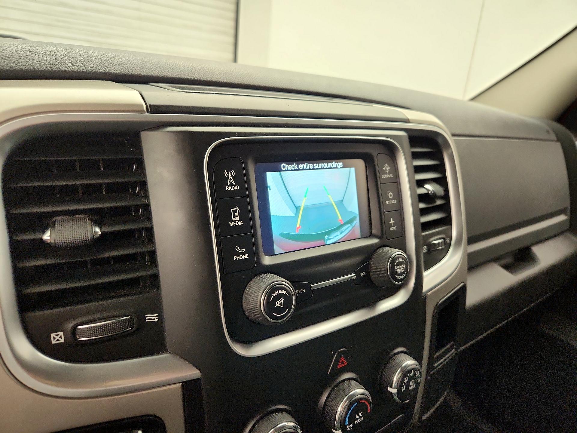 Thumbnail: 2020 RAM 1500 Classic - 14