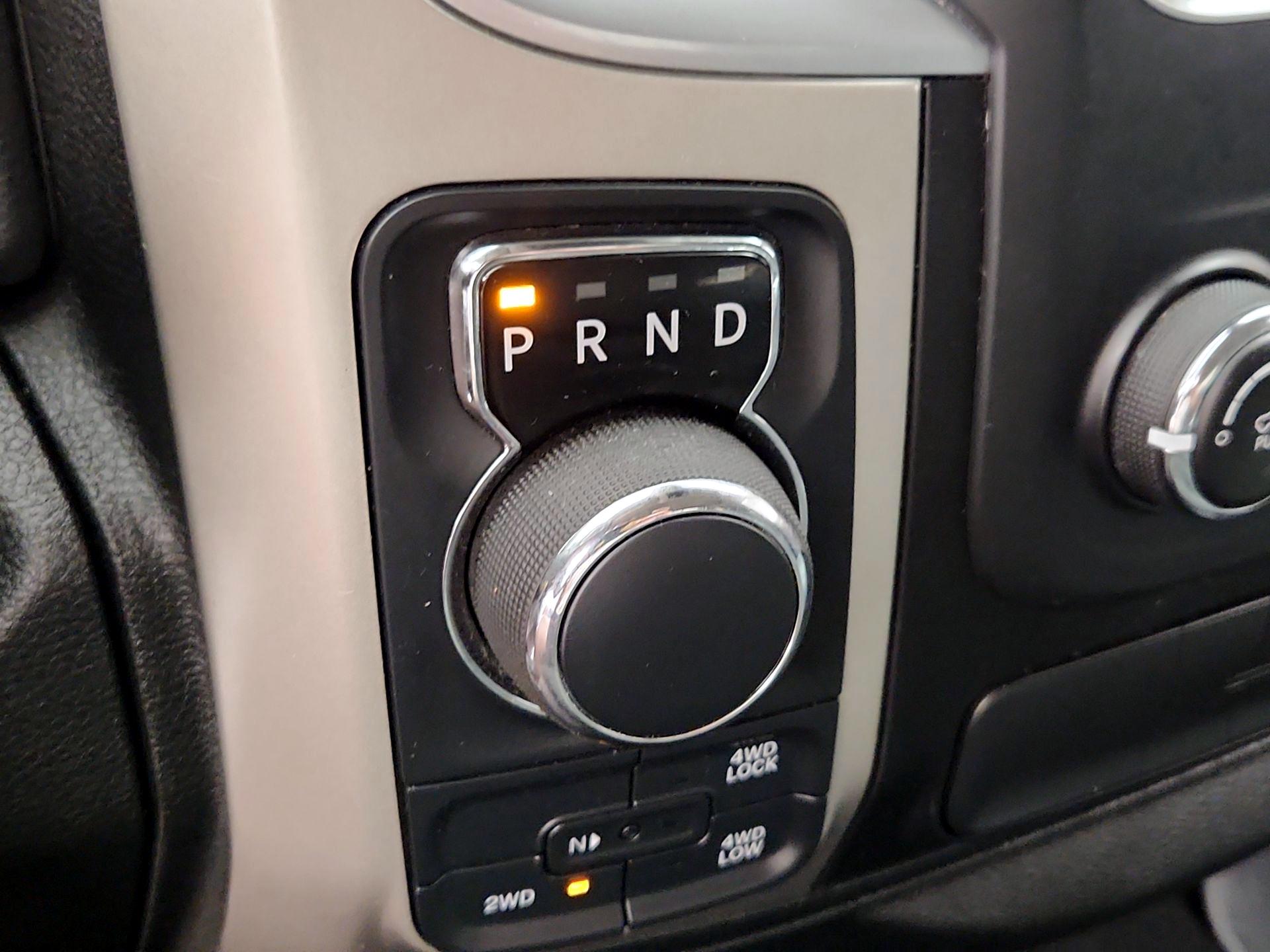 Thumbnail: 2020 RAM 1500 Classic - 17