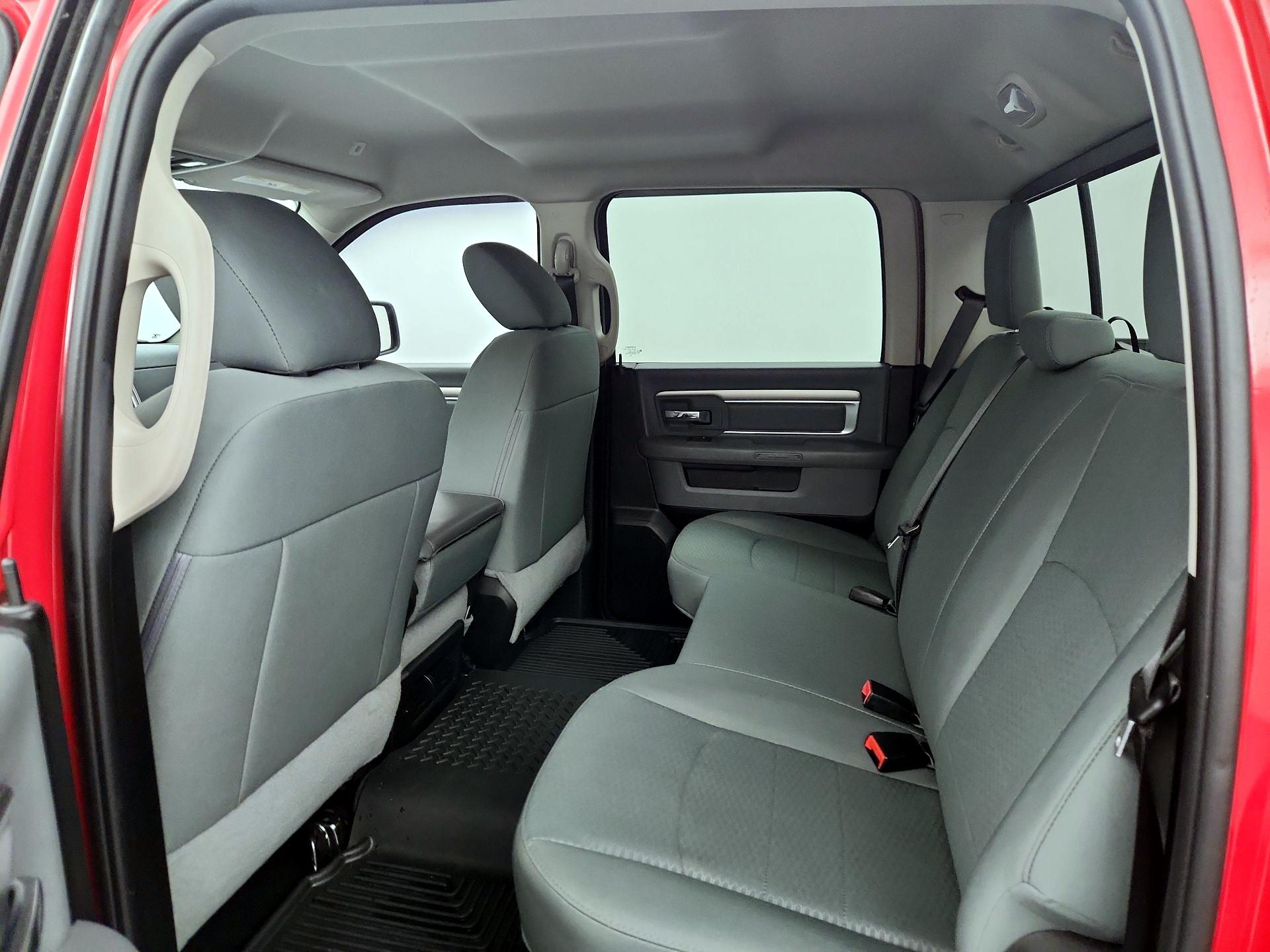 Thumbnail: 2020 RAM 1500 Classic - 19
