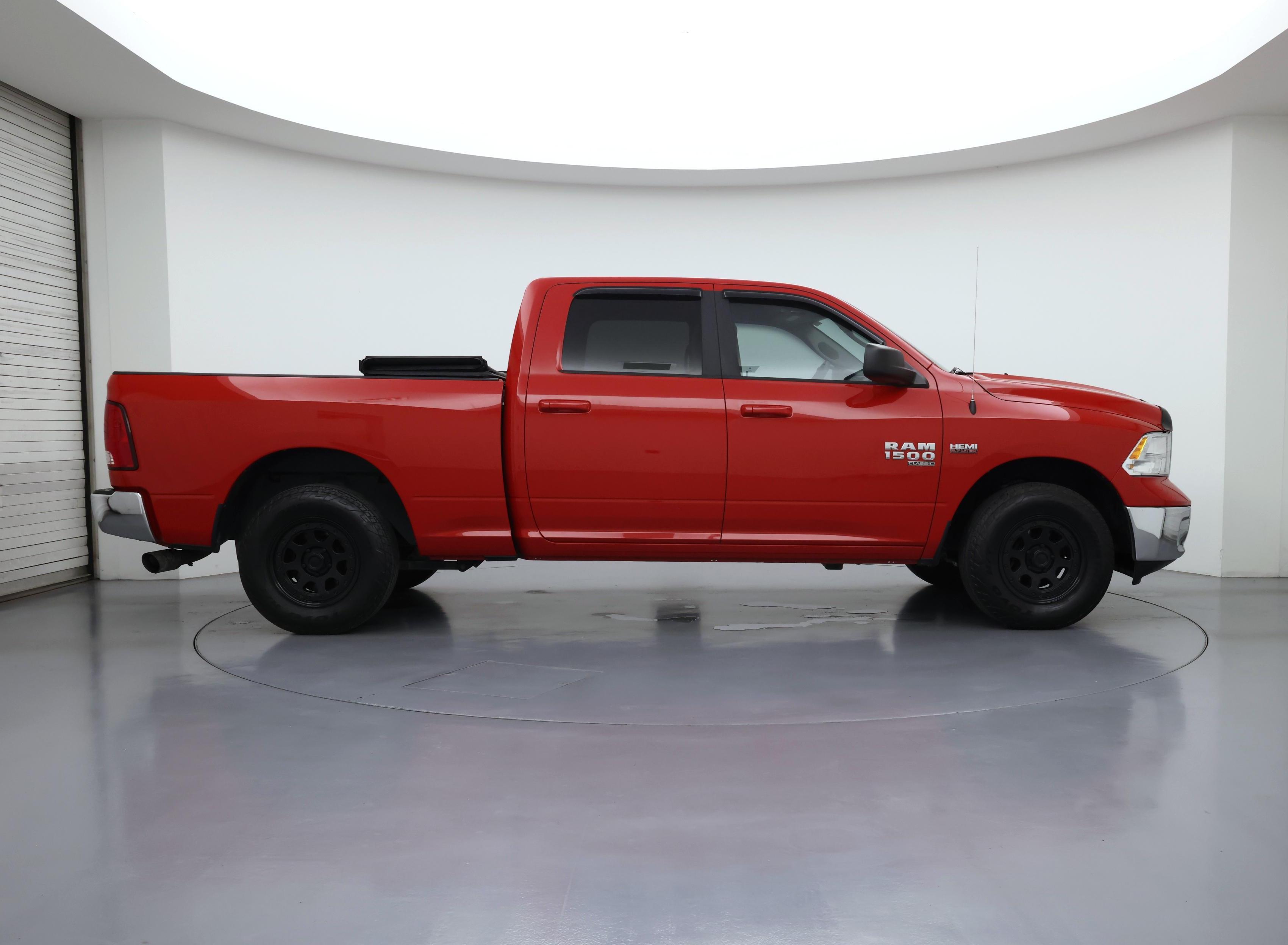 Thumbnail: 2020 RAM 1500 Classic - 7