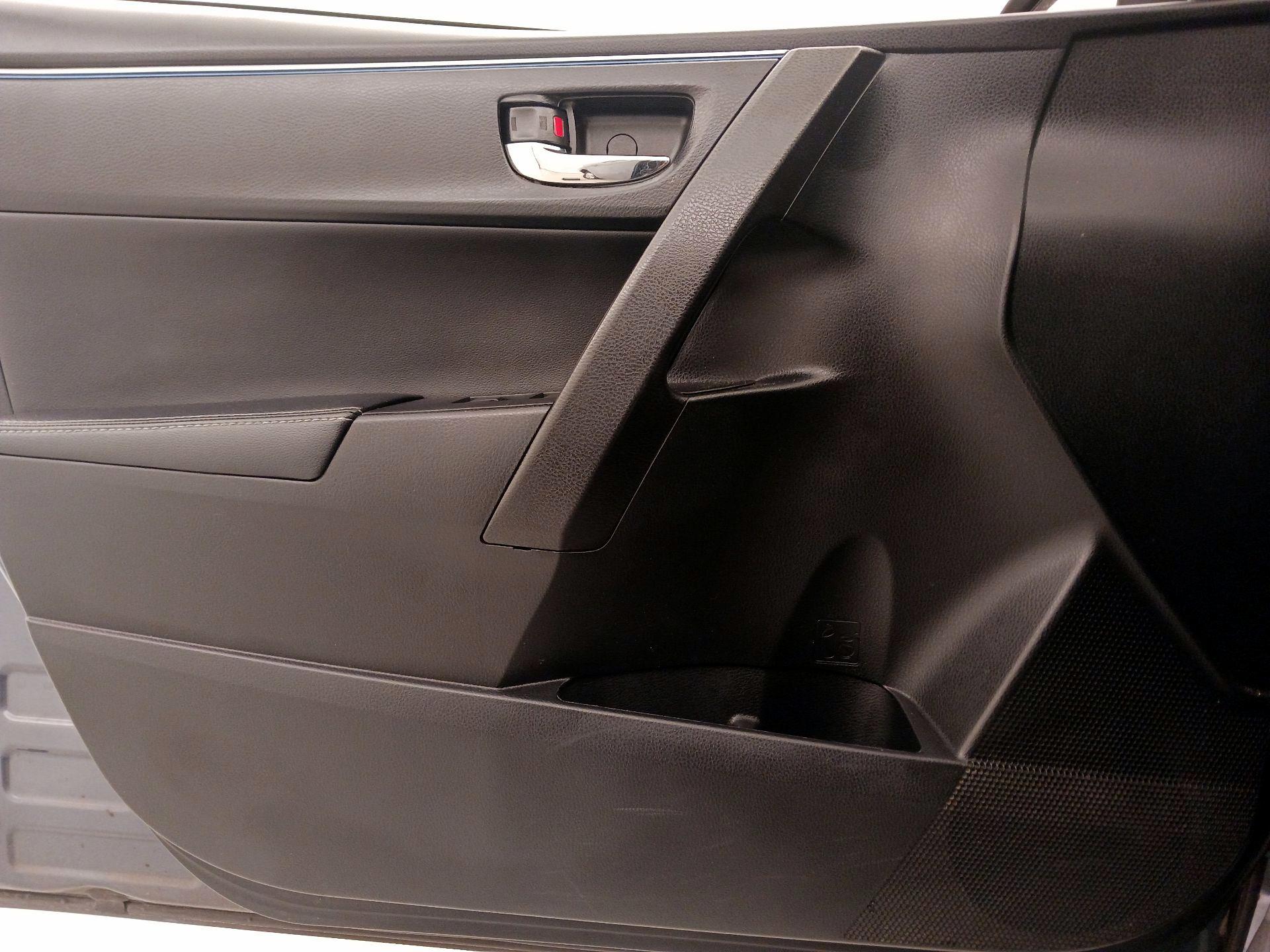 Thumbnail: 2016 Toyota Corolla - 12