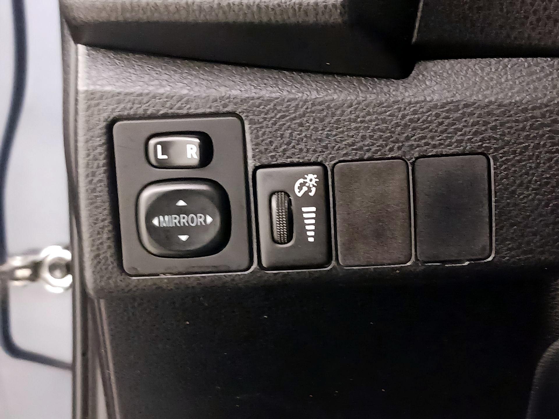 Thumbnail: 2016 Toyota Corolla - 13