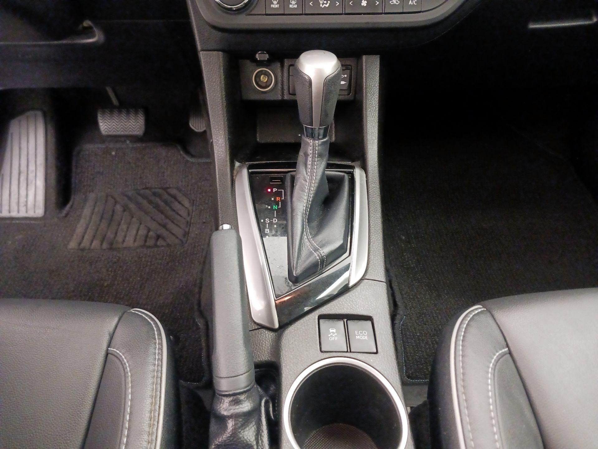 Thumbnail: 2016 Toyota Corolla - 17