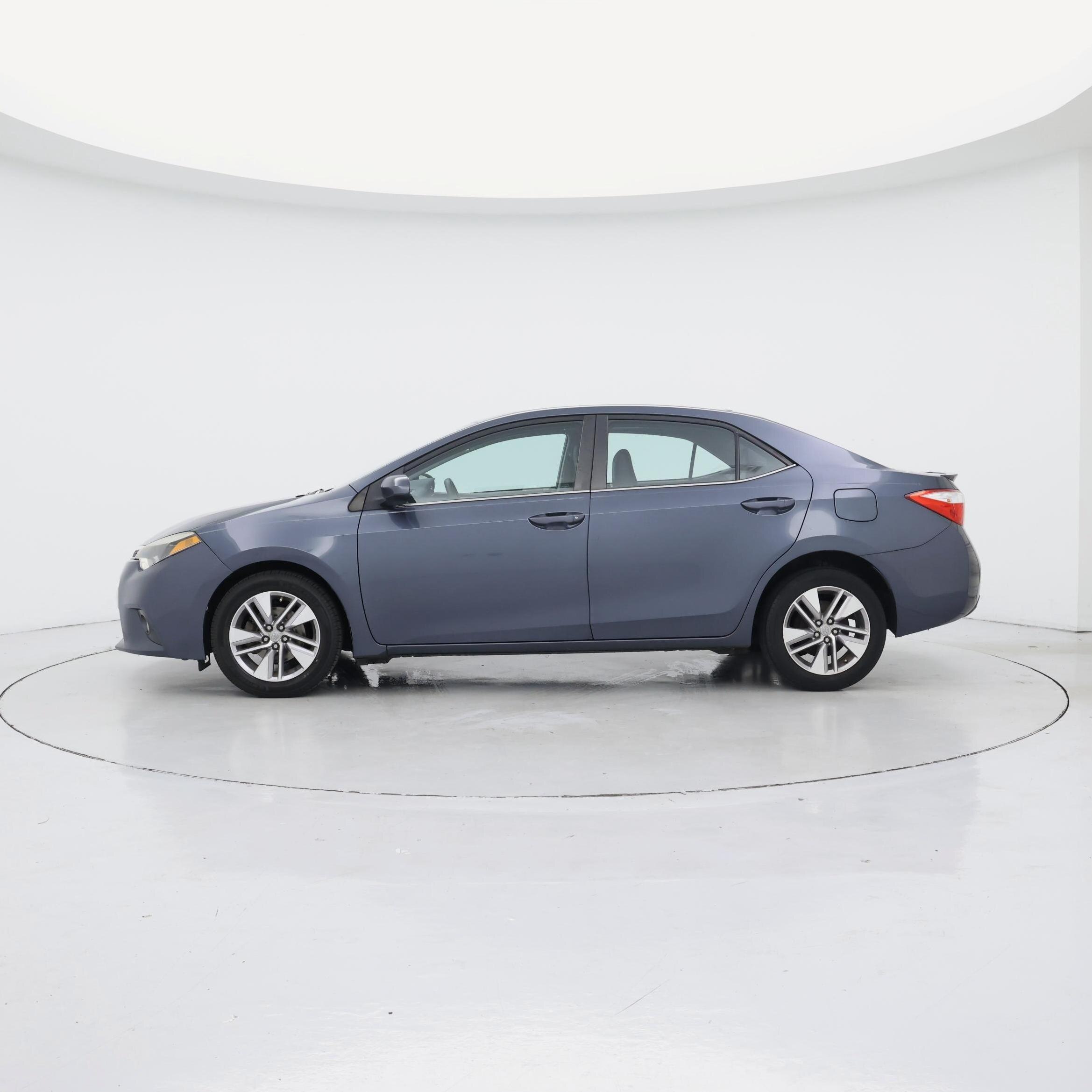 Thumbnail: 2016 Toyota Corolla - 3