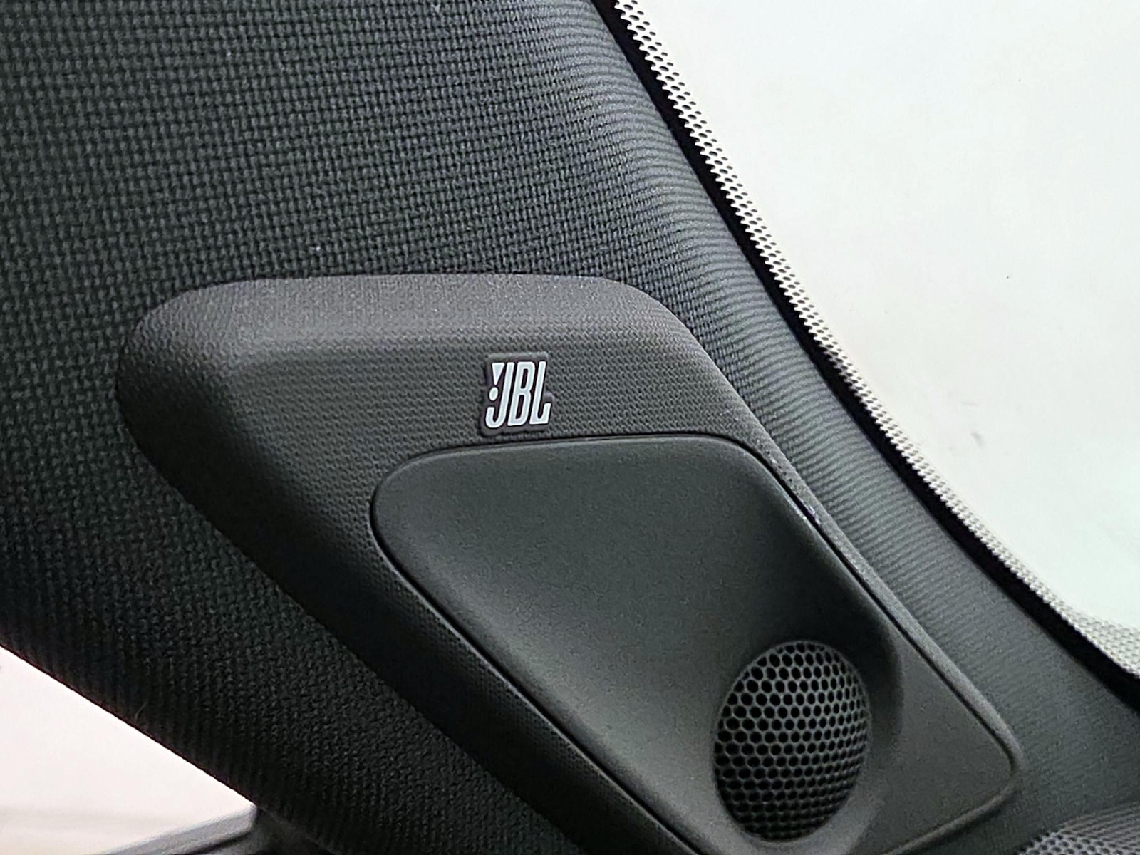 2024 Toyota RAV4 XSE - Photo 24