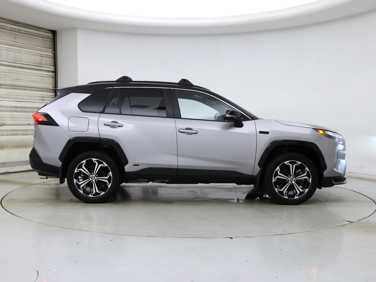 2024 Toyota RAV4 XSE - Photo 8
