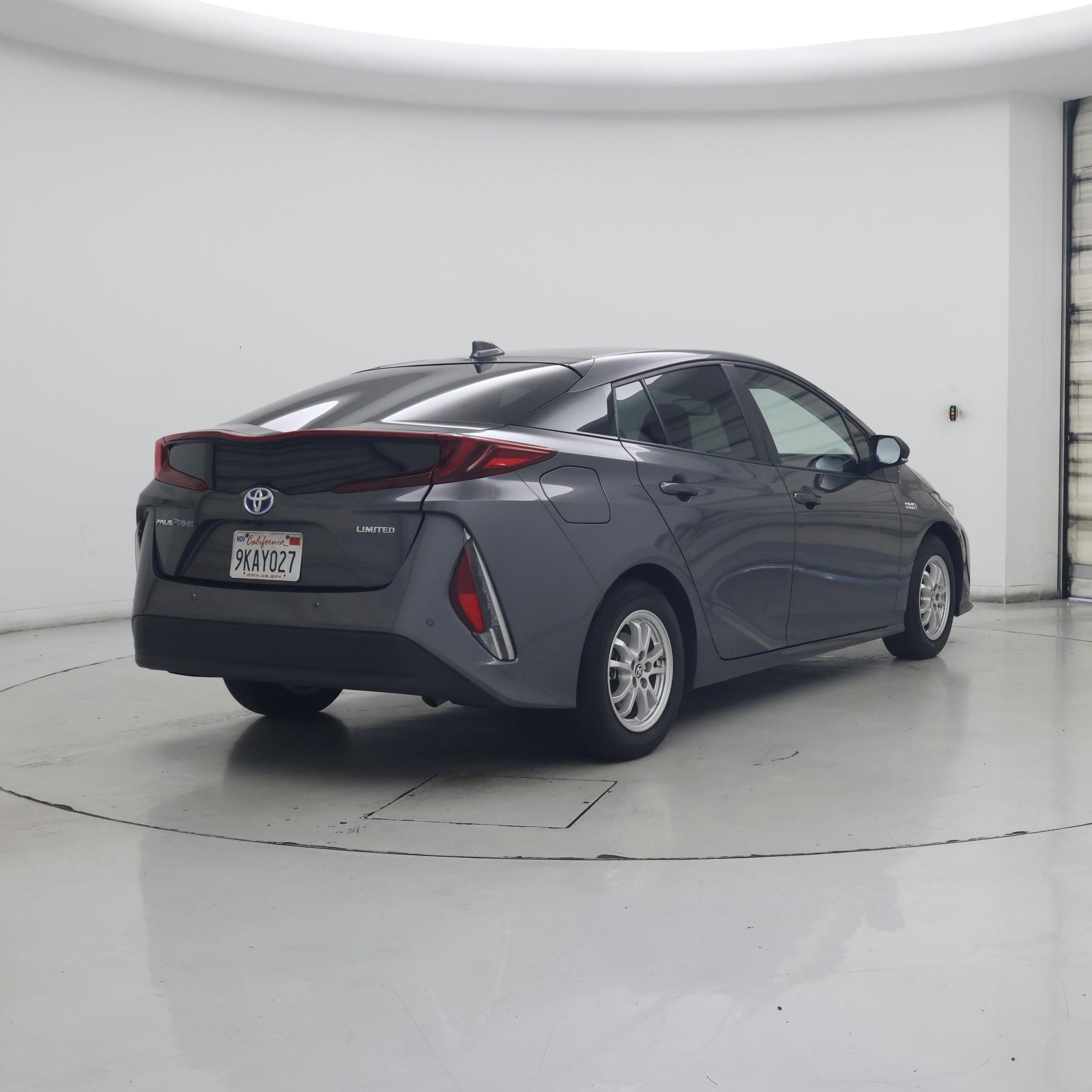 Thumbnail: 2021 Toyota Prius Prime - 8