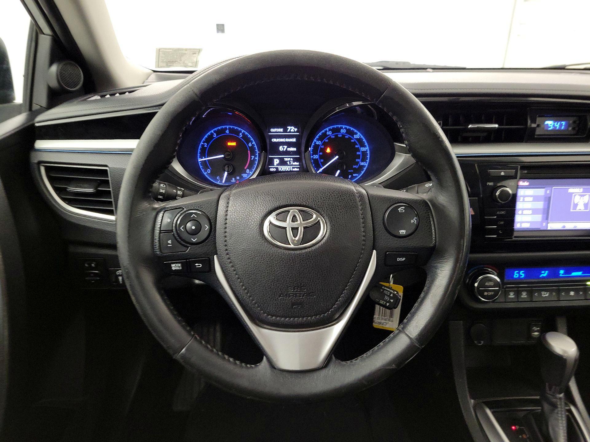Thumbnail: 2015 Toyota Corolla - 10