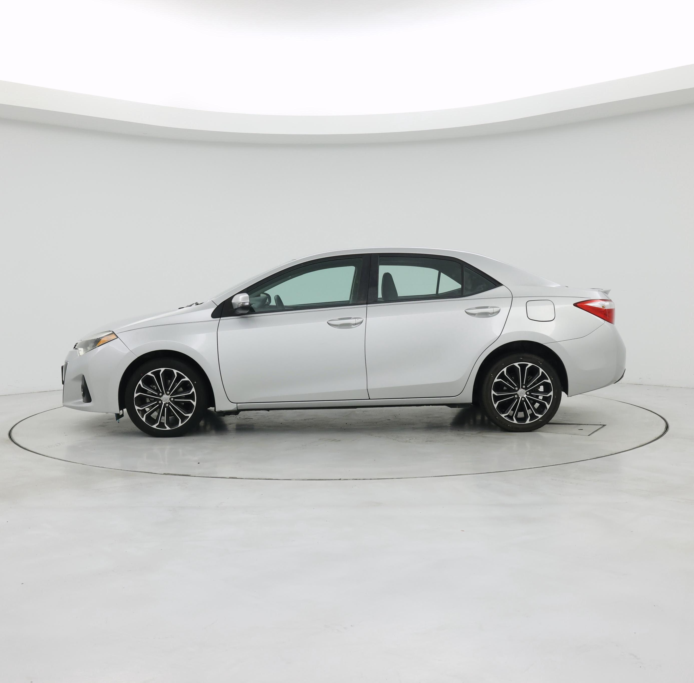 Thumbnail: 2015 Toyota Corolla - 3