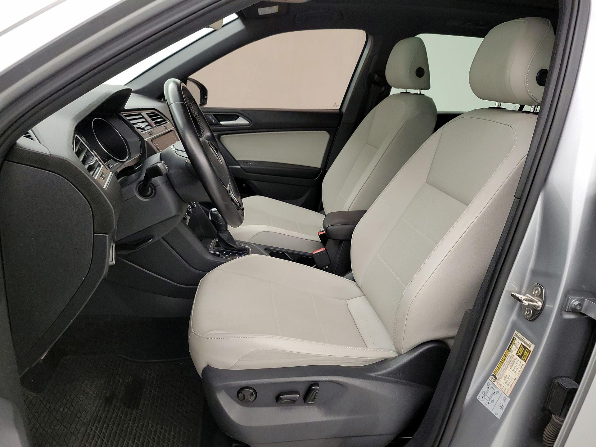 Thumbnail: 2020 Volkswagen Tiguan - 11