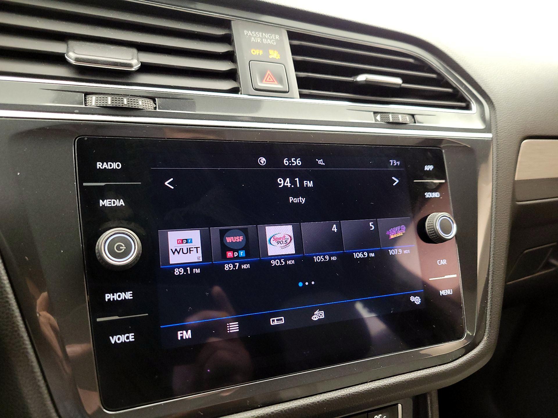 Thumbnail: 2020 Volkswagen Tiguan - 15