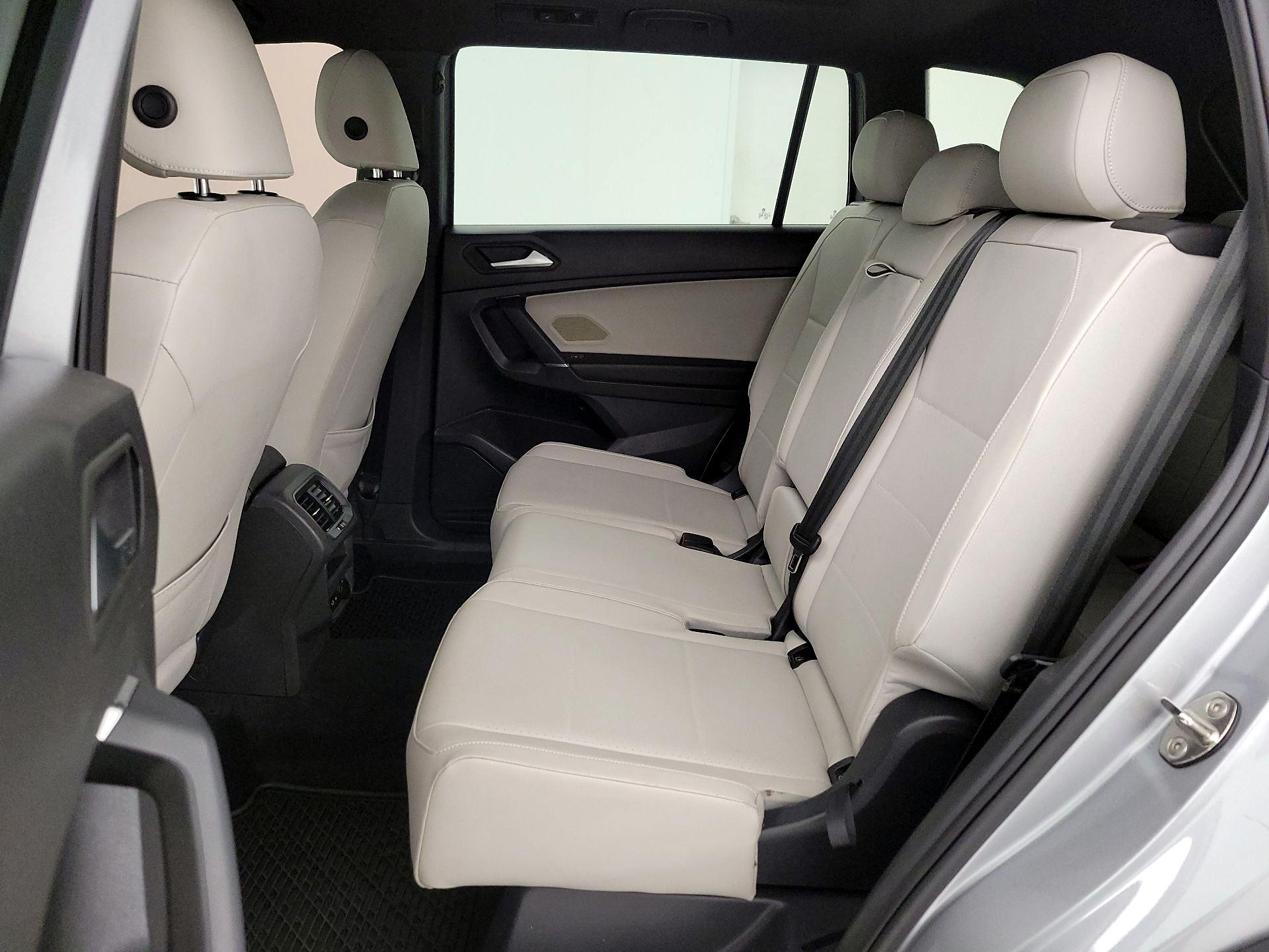Thumbnail: 2020 Volkswagen Tiguan - 20