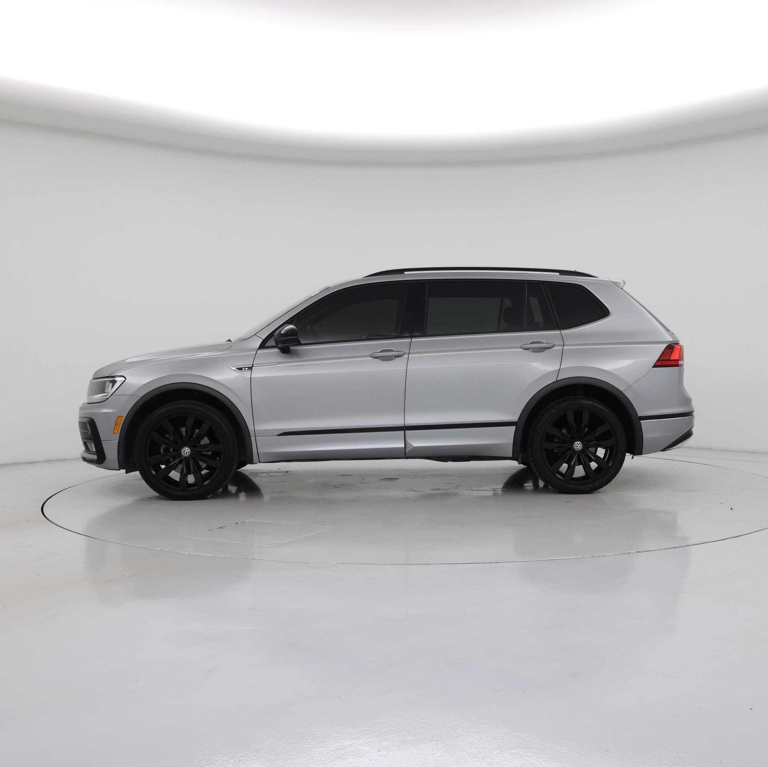 Thumbnail: 2020 Volkswagen Tiguan - 3
