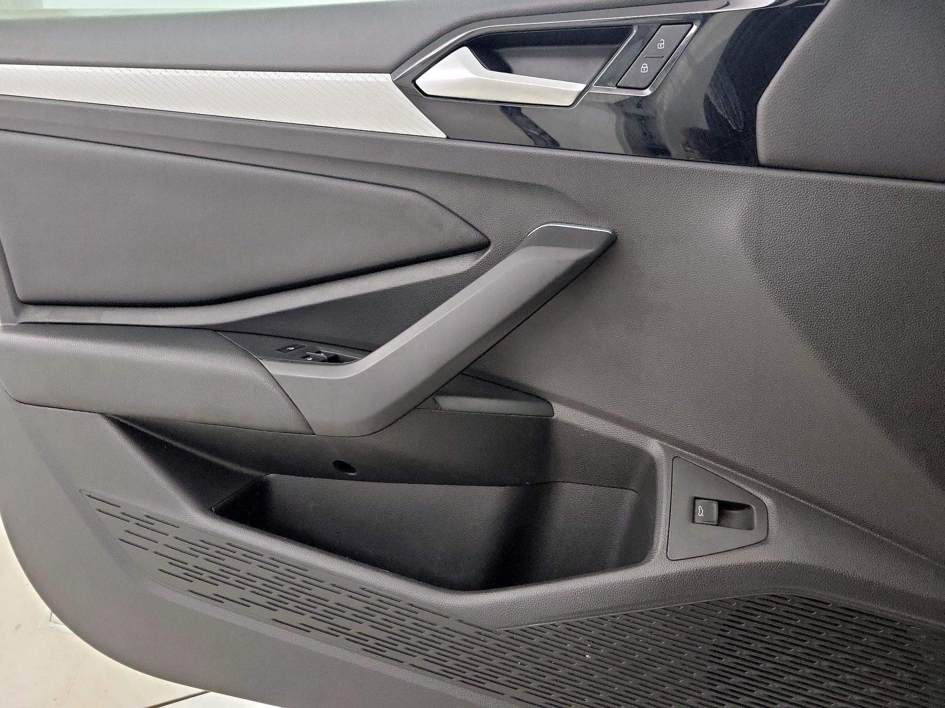 Thumbnail: 2020 Volkswagen Jetta - 12