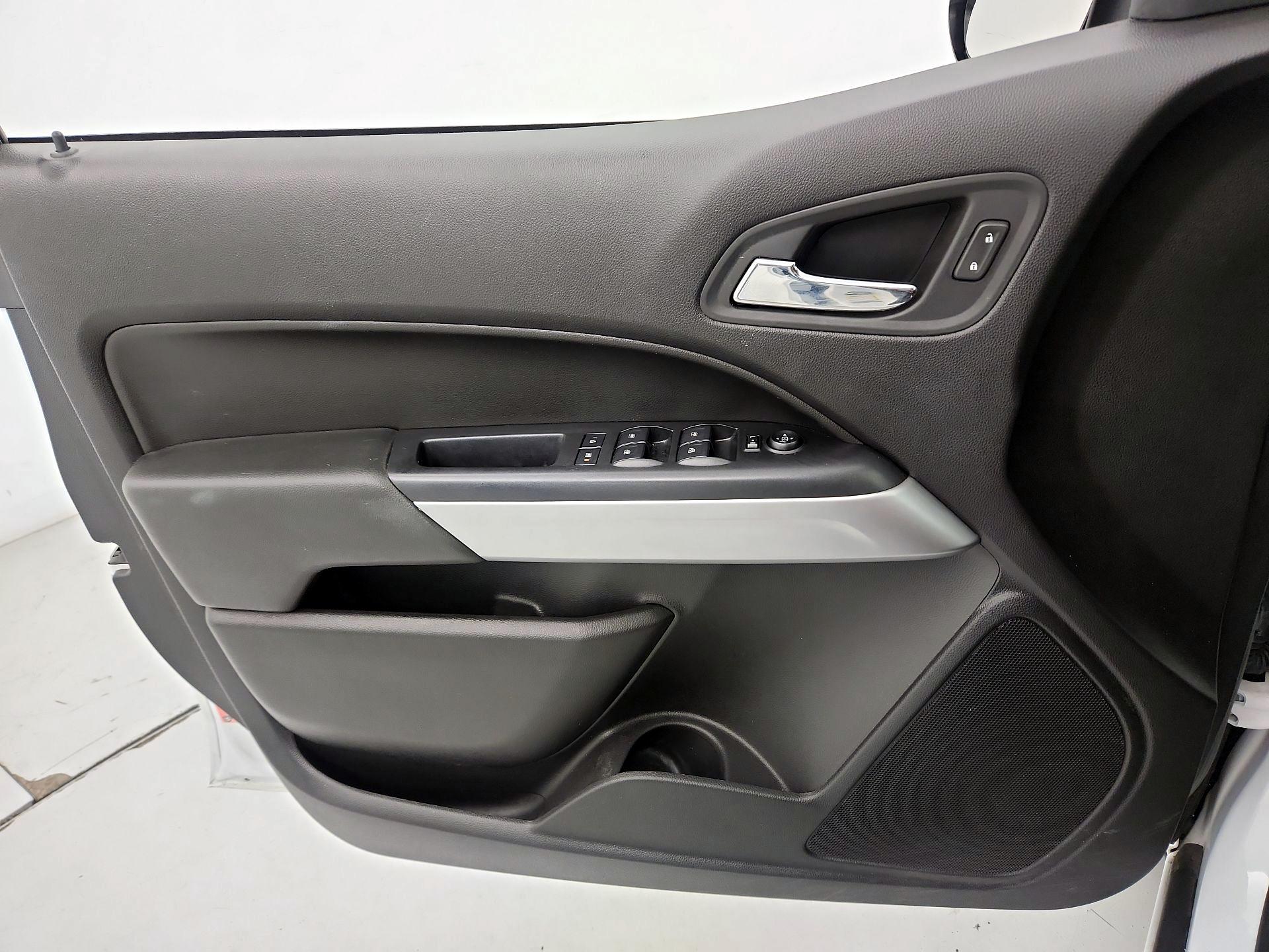 Thumbnail: 2017 Chevrolet Colorado - 12