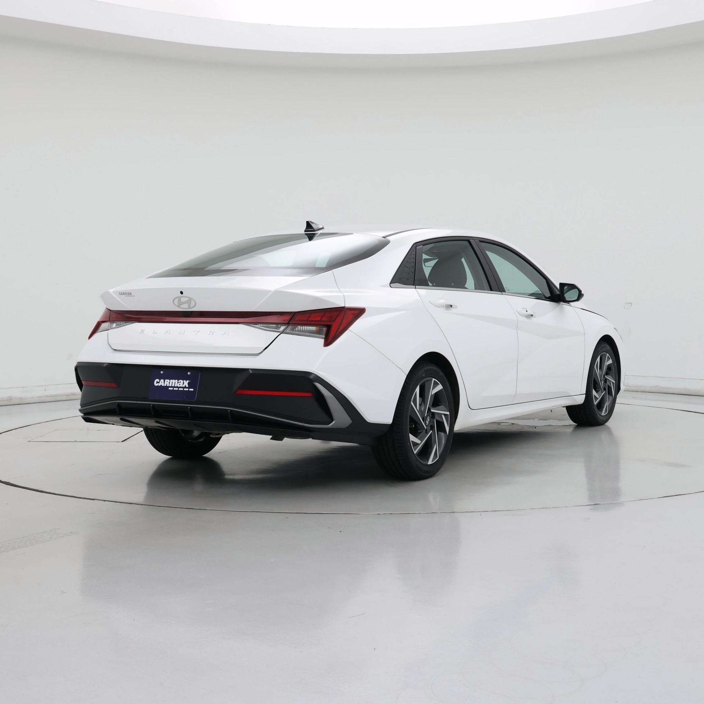 Thumbnail: 2025 Hyundai Elantra - 8