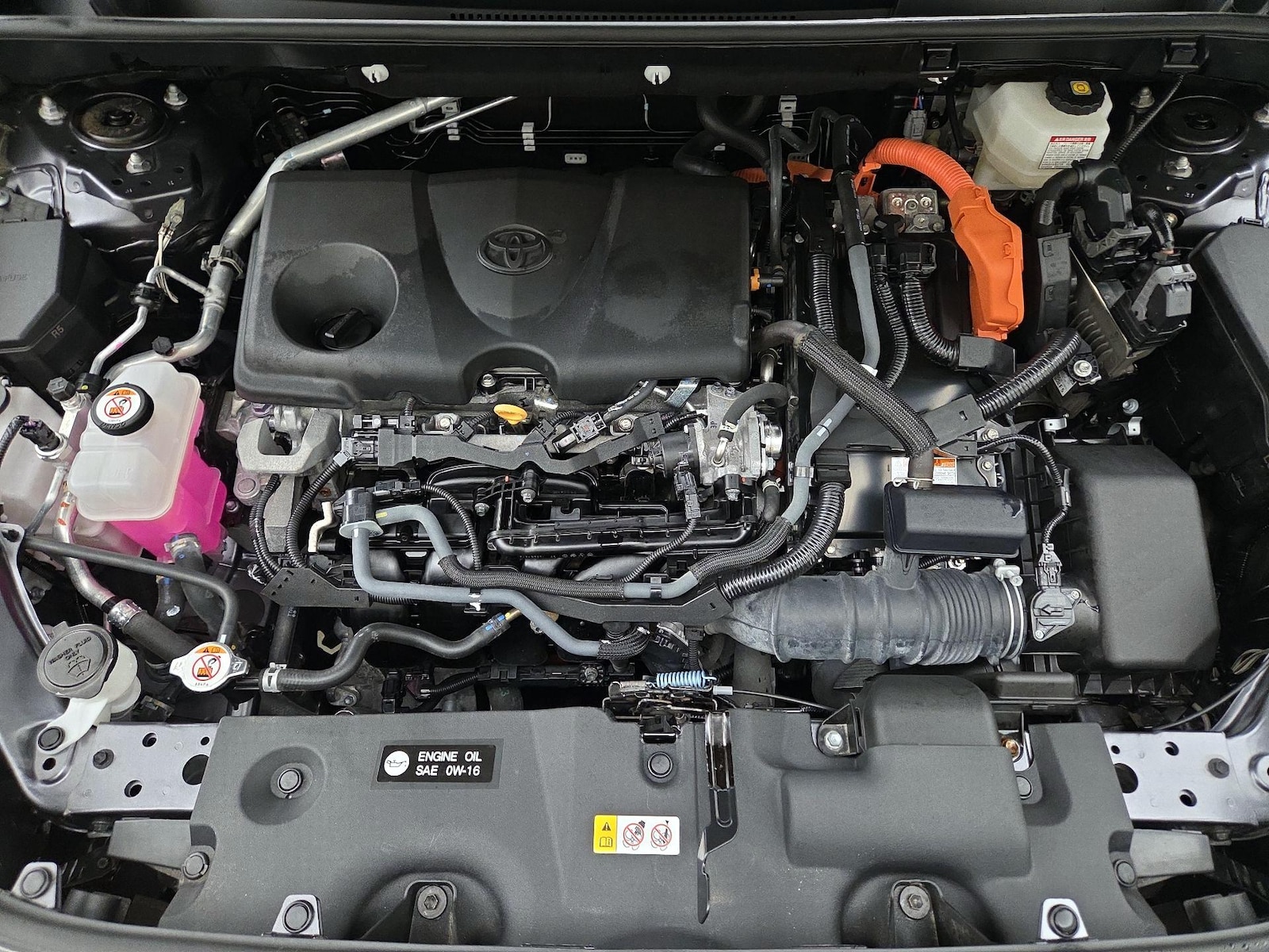 2023 Toyota RAV4 SE - Photo 22