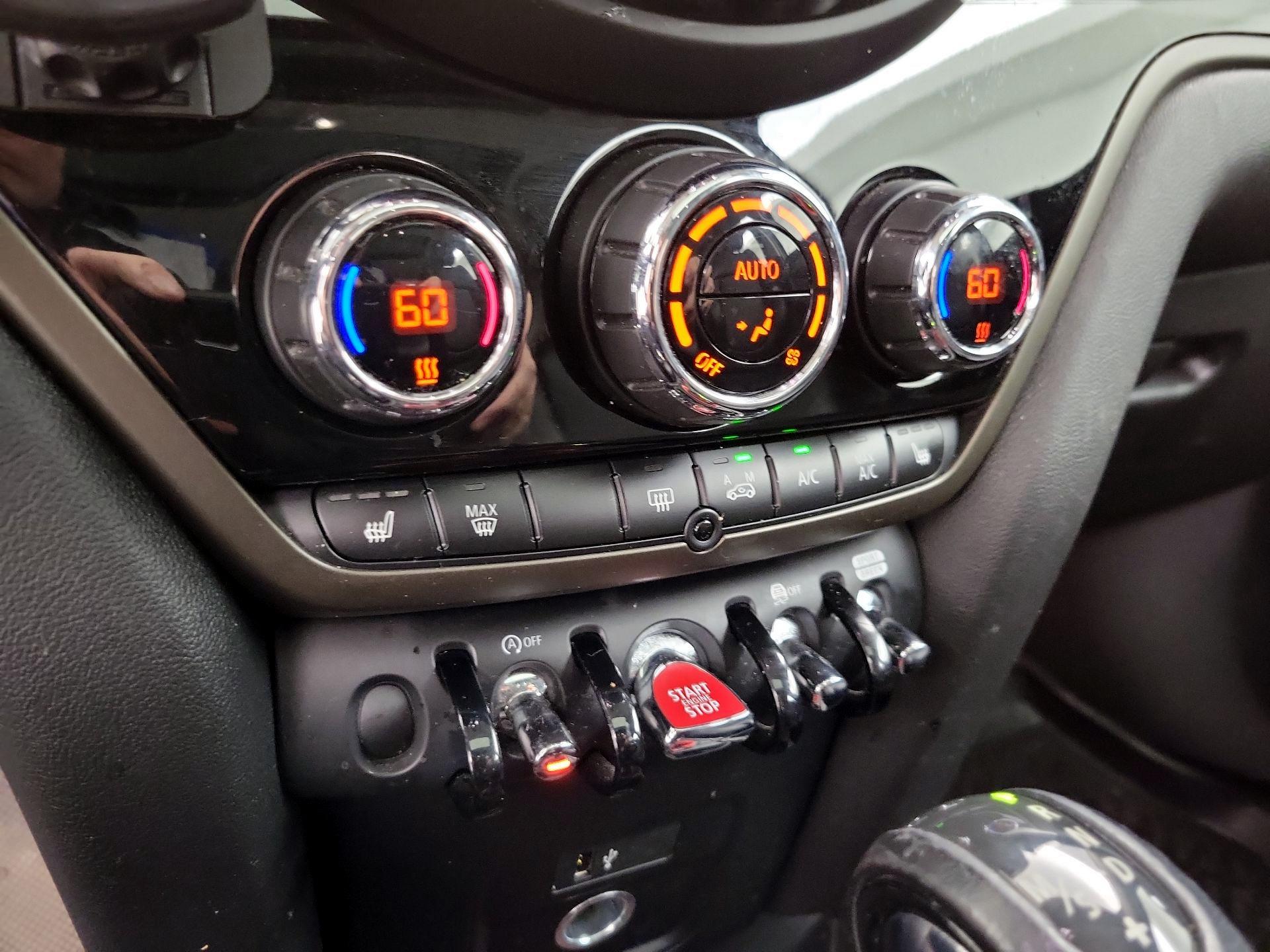 Thumbnail: 2019 MINI Cooper Countryman - 16