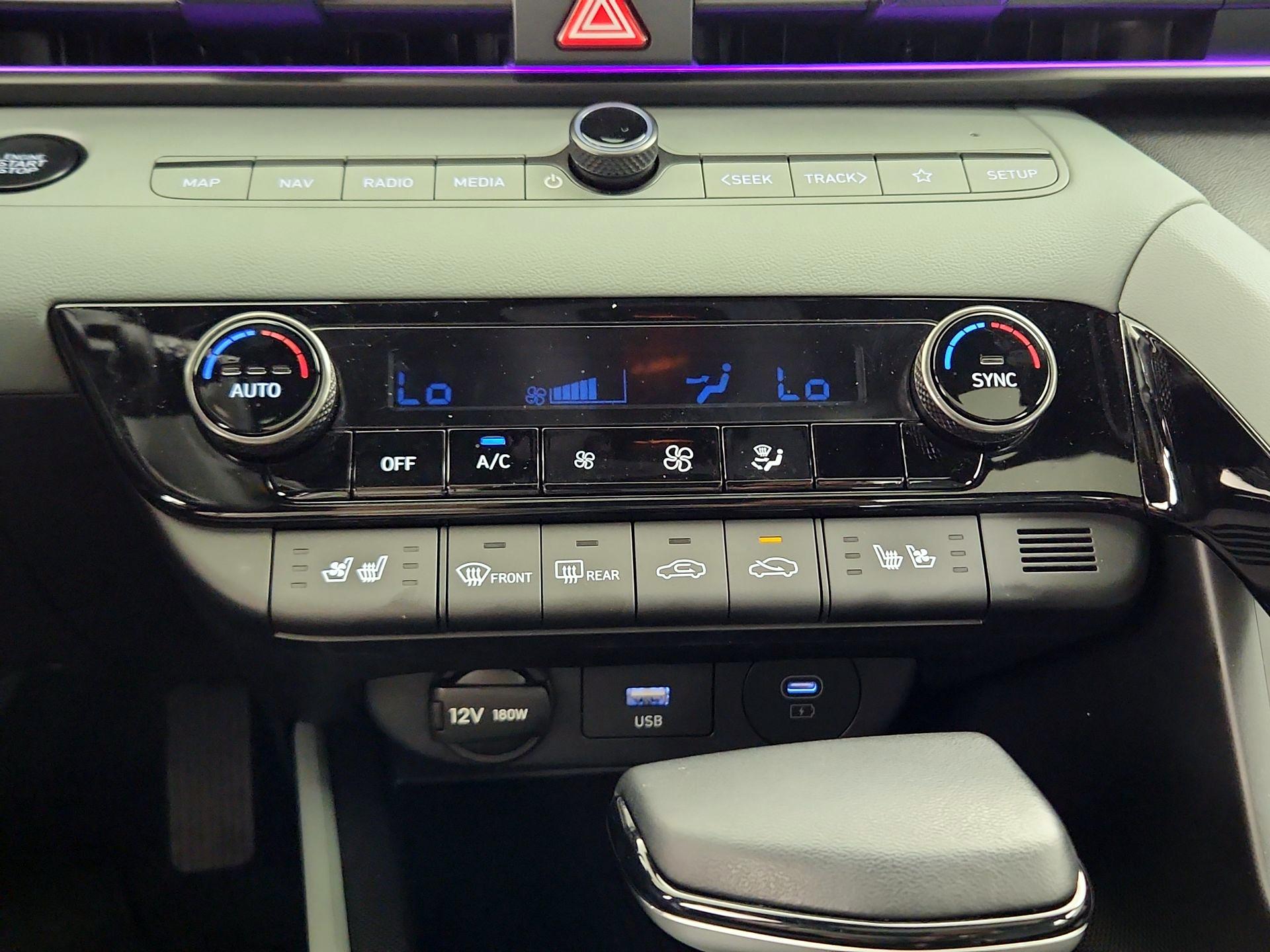 Thumbnail: 2025 Hyundai Elantra - 17