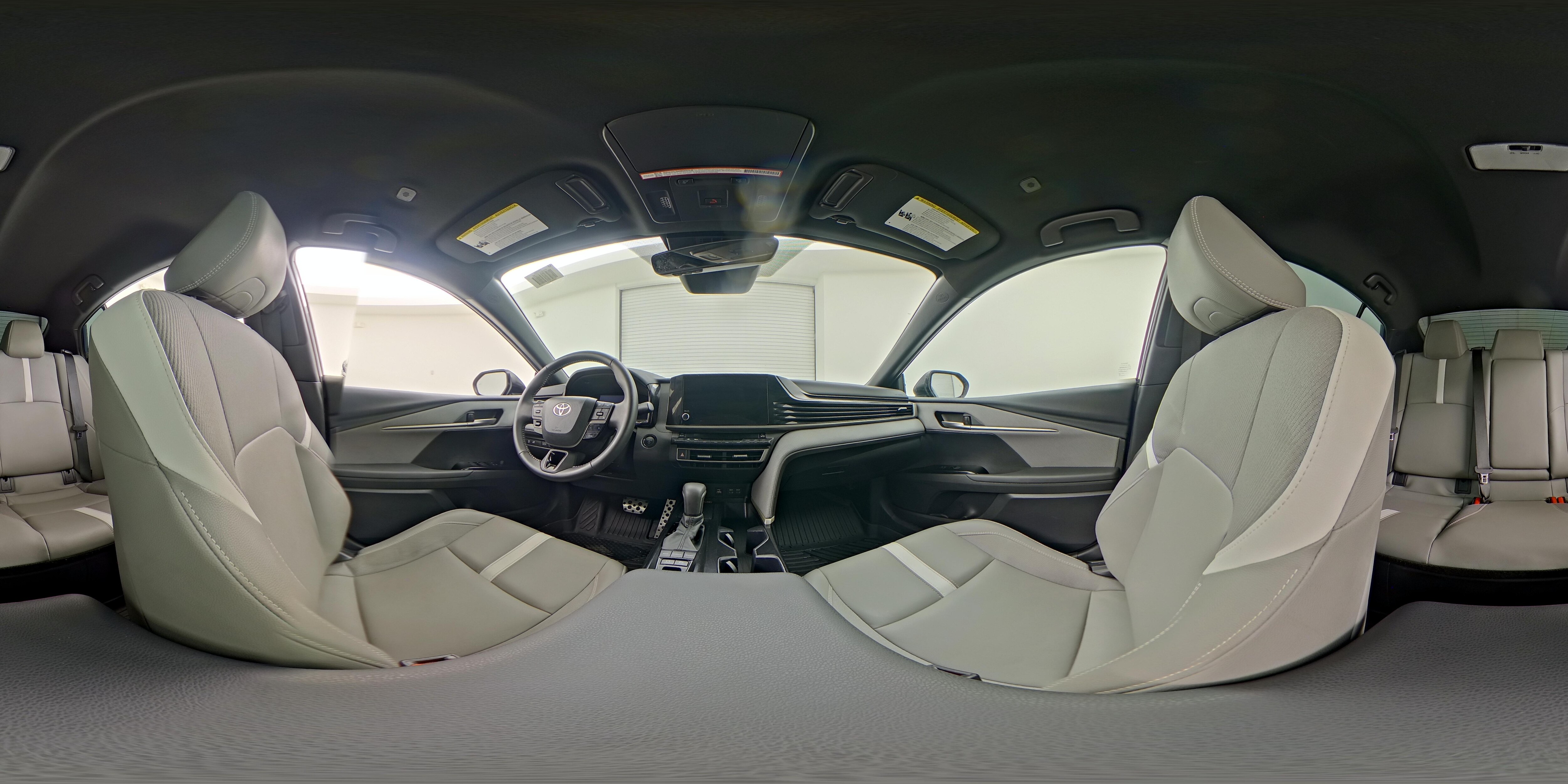 2026 Toyota Camry SE - Photo 24