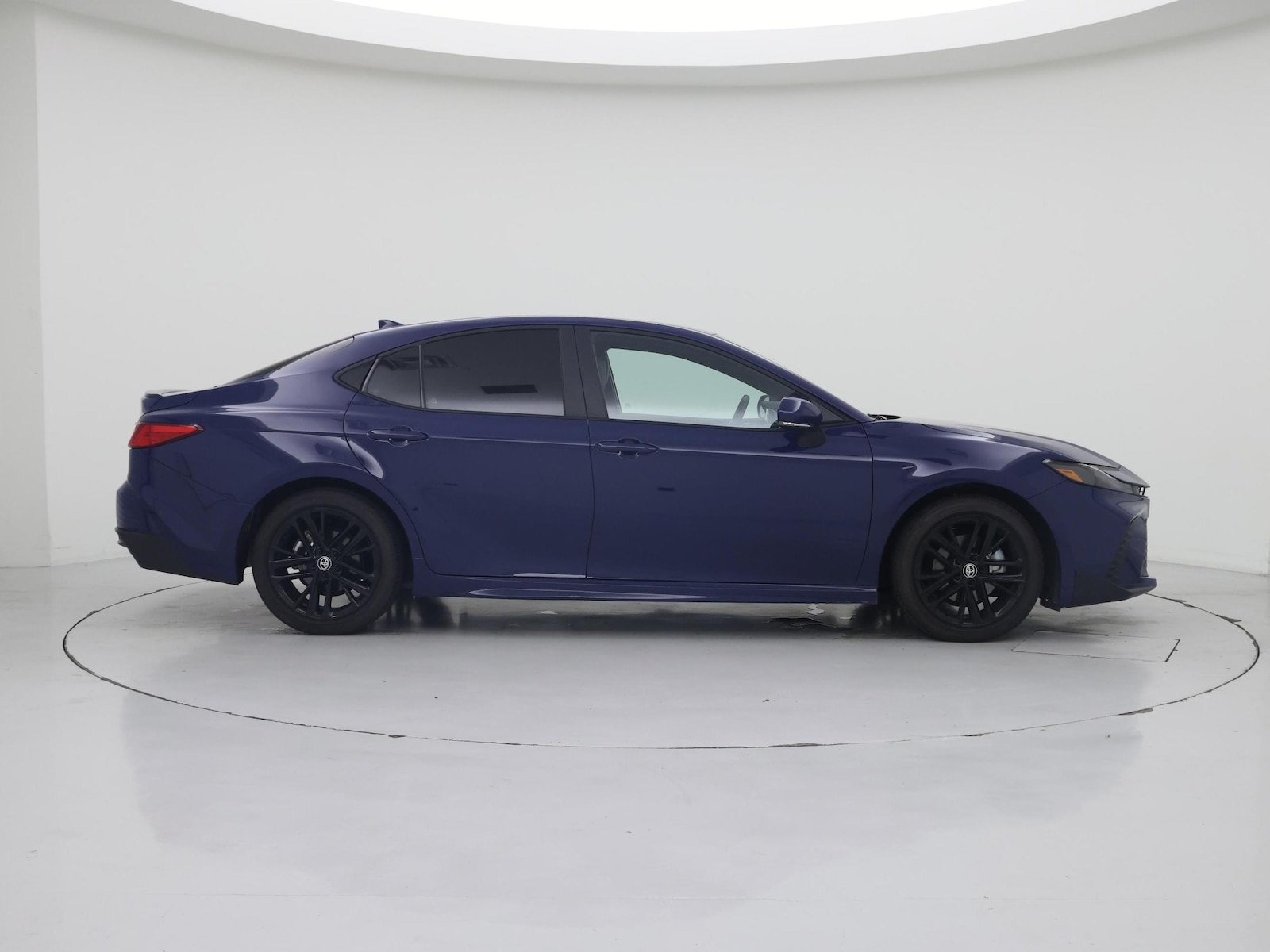 2026 Toyota Camry SE - Photo 8