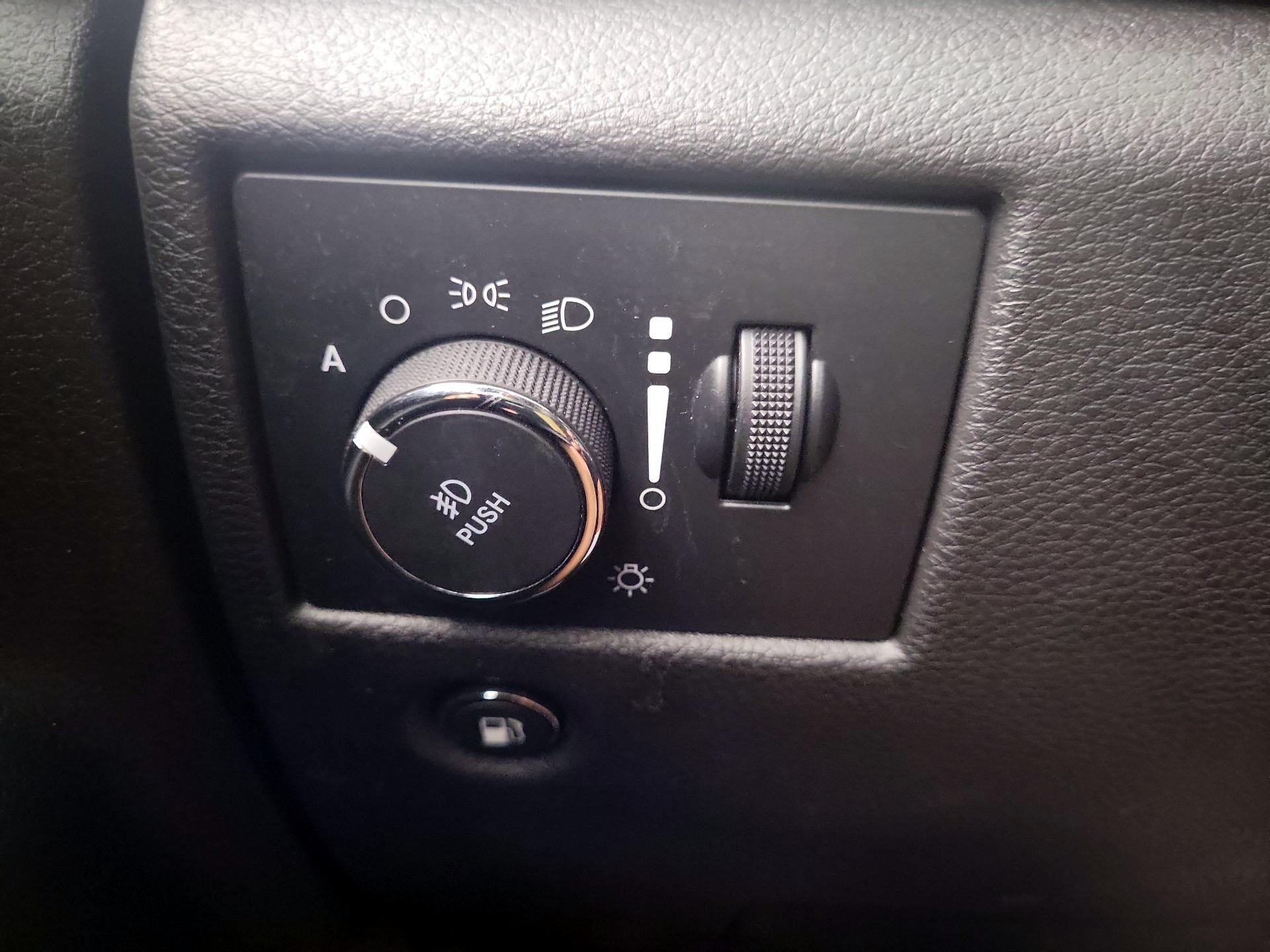 Thumbnail: 2021 Jeep Grand Cherokee - 13