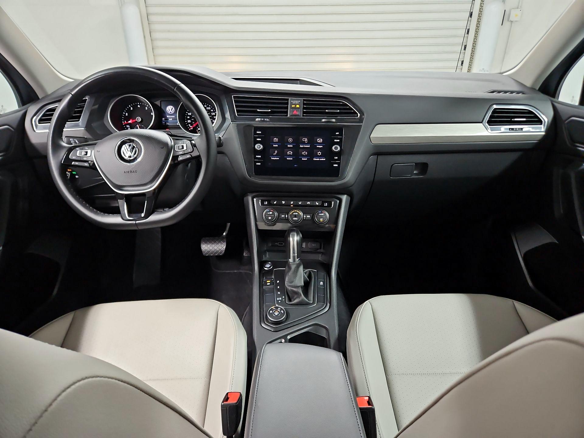 Thumbnail: 2019 Volkswagen Tiguan - 9