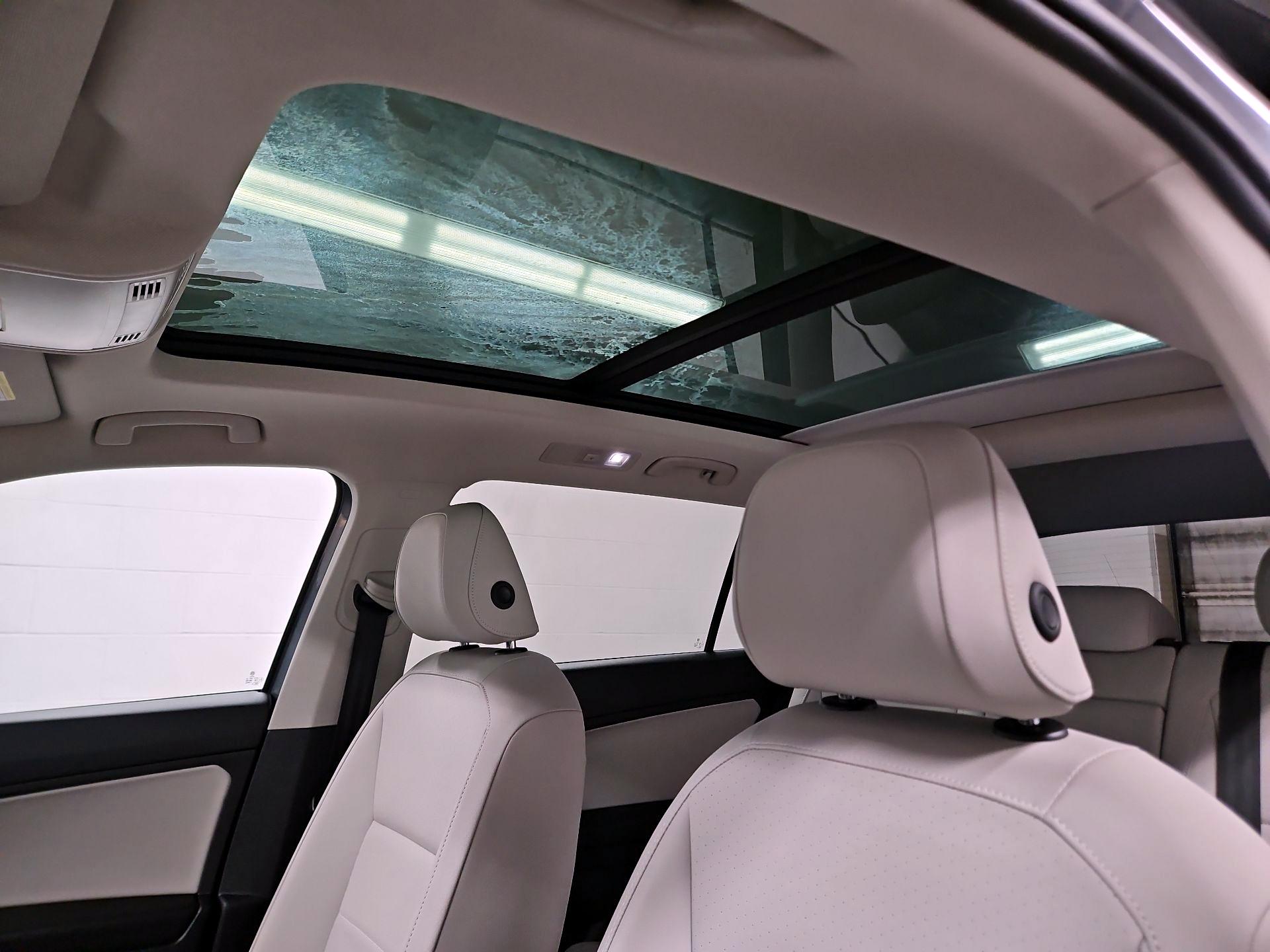Thumbnail: 2019 Volkswagen Tiguan - 19