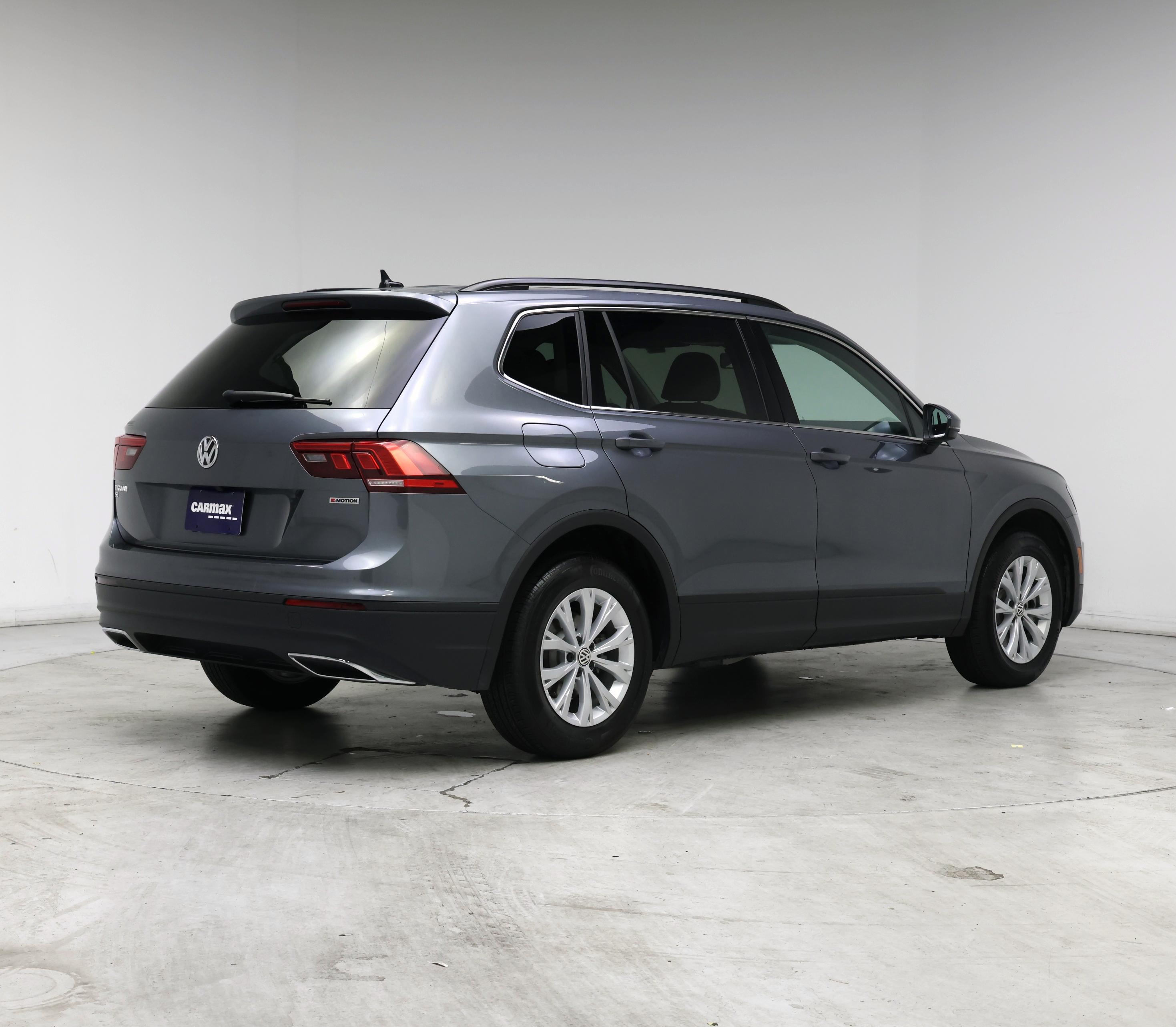 Thumbnail: 2019 Volkswagen Tiguan - 8