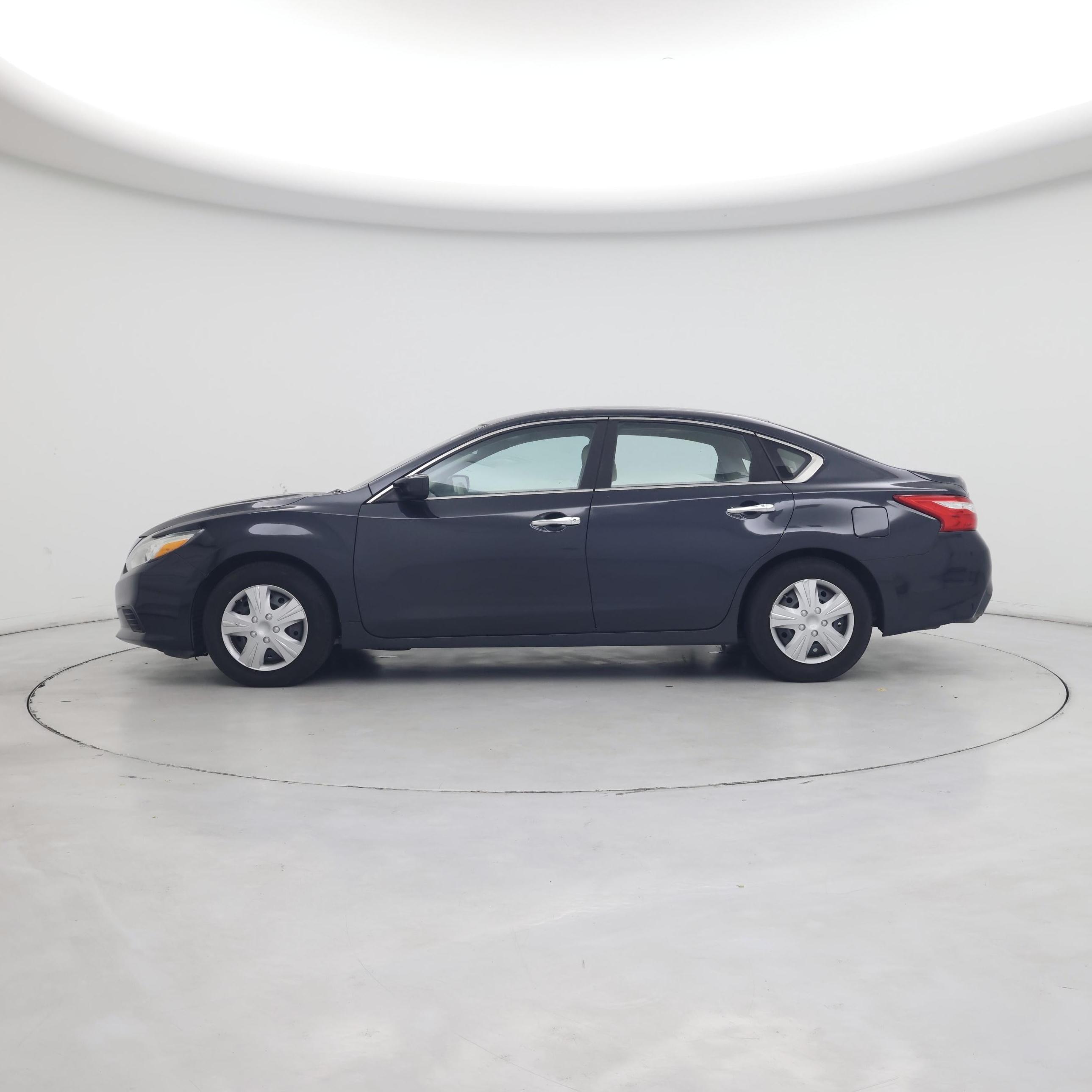 Thumbnail: 2016 Nissan Altima - 3