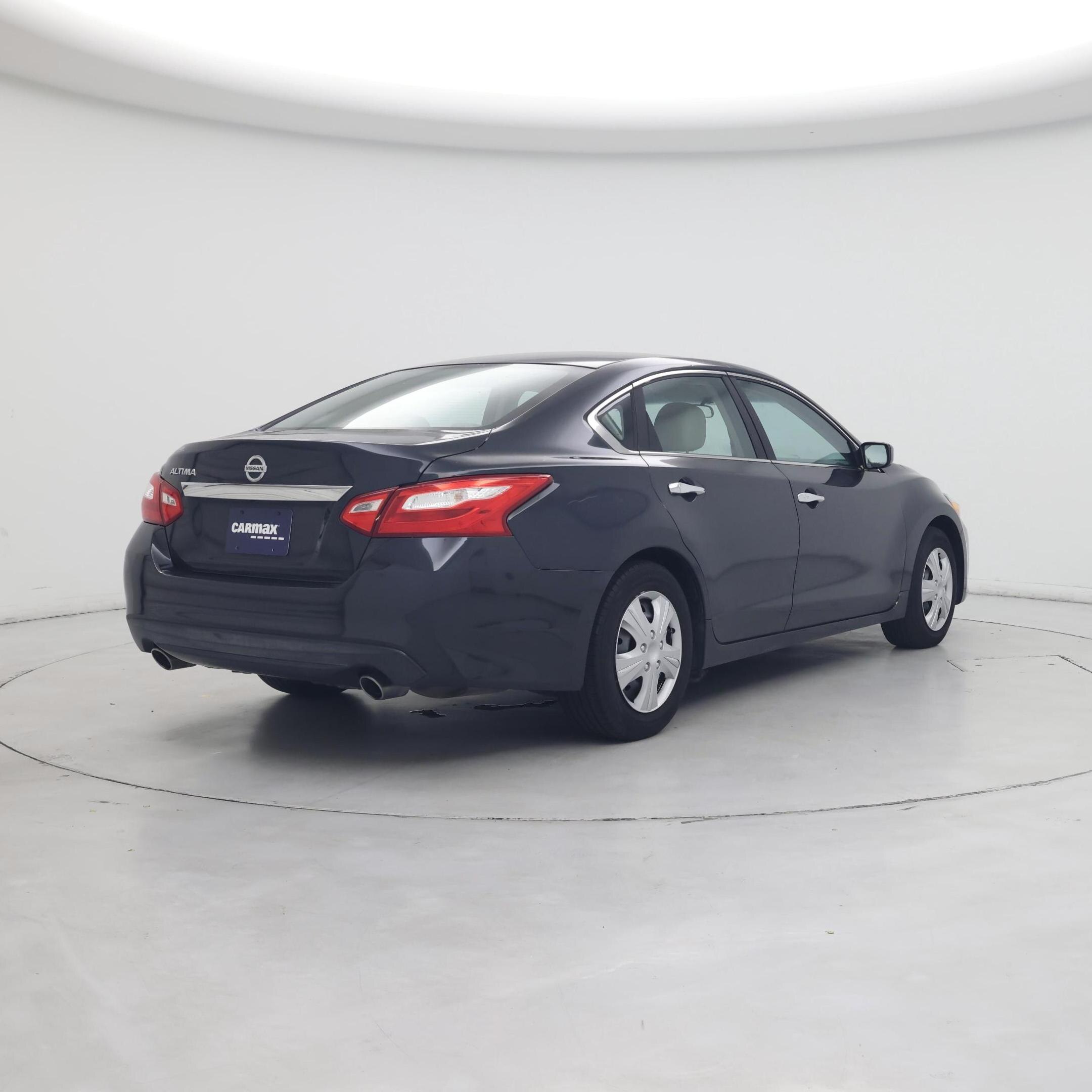Thumbnail: 2016 Nissan Altima - 8