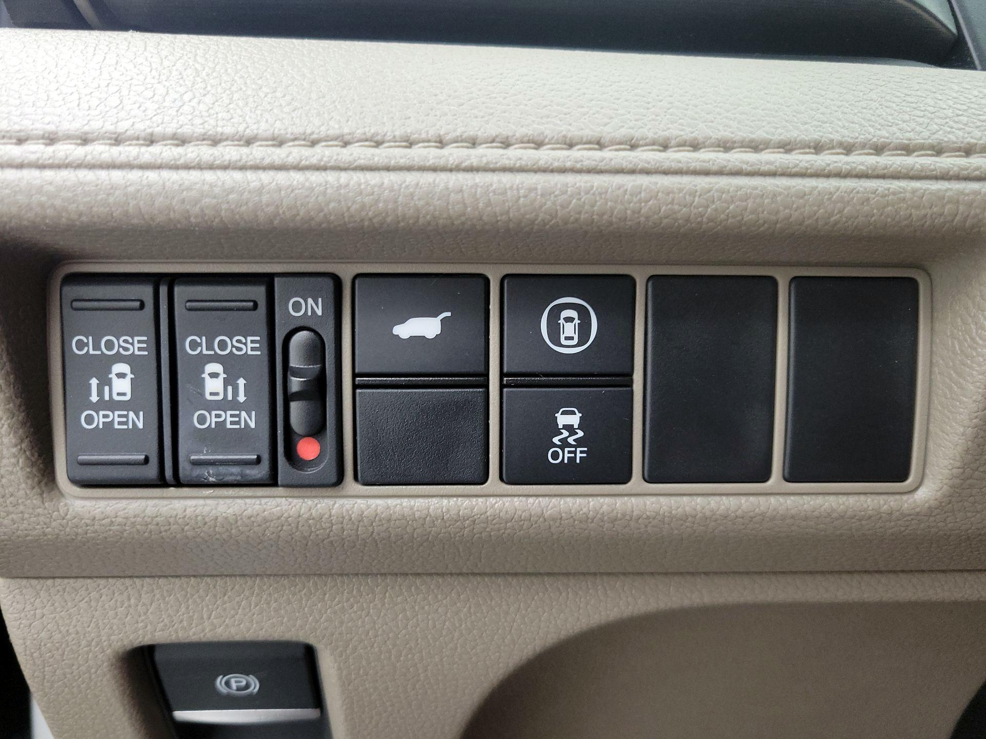 Thumbnail: 2021 Honda Odyssey - 13