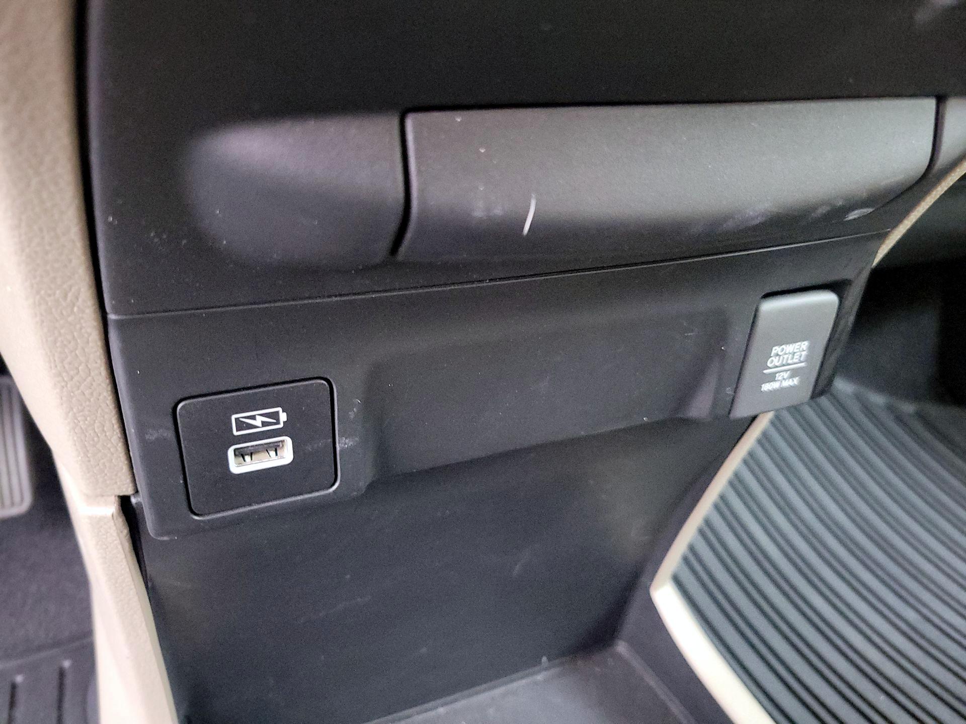 Thumbnail: 2021 Honda Odyssey - 18