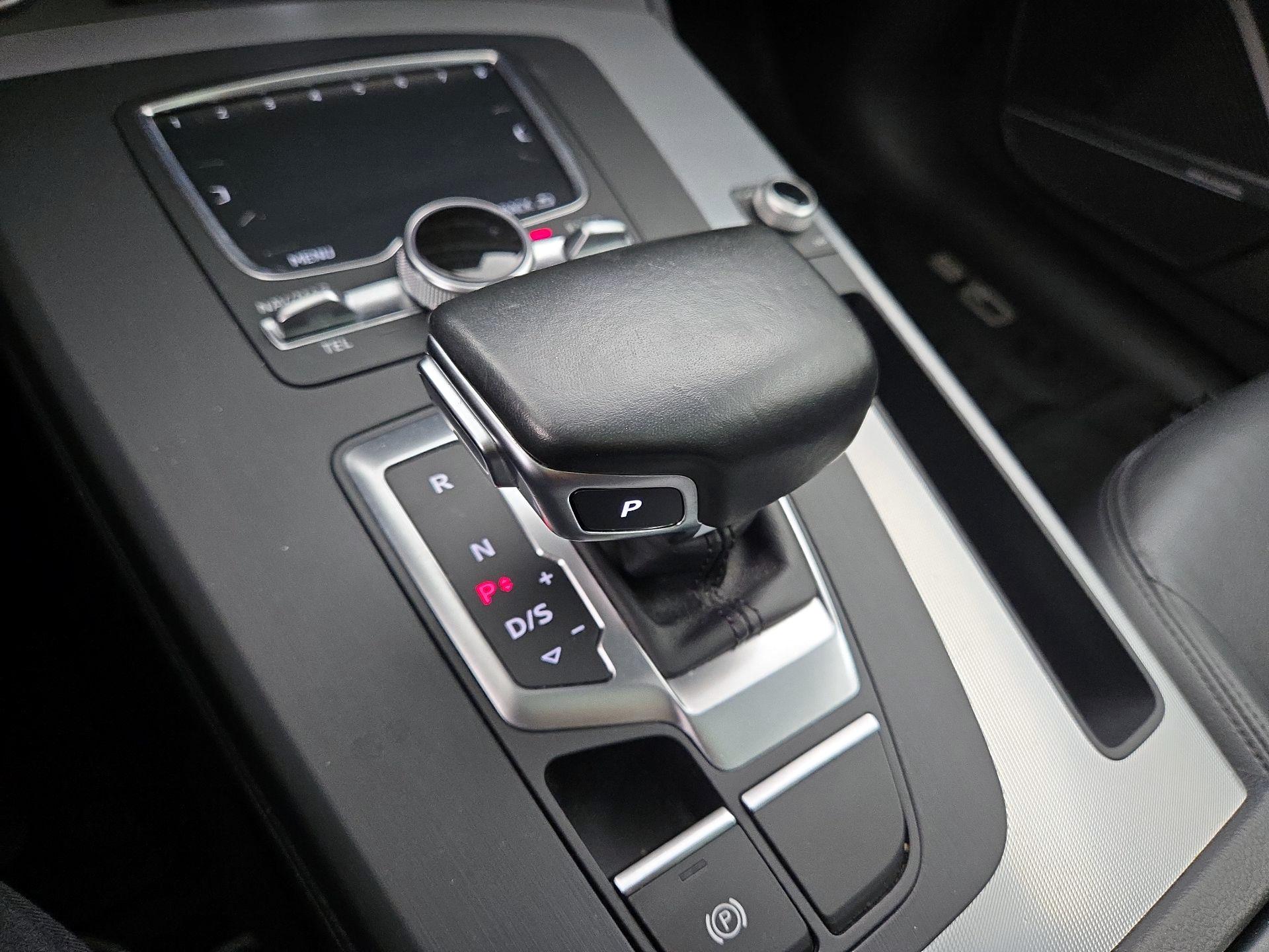 Thumbnail: 2018 Audi Q5 - 18