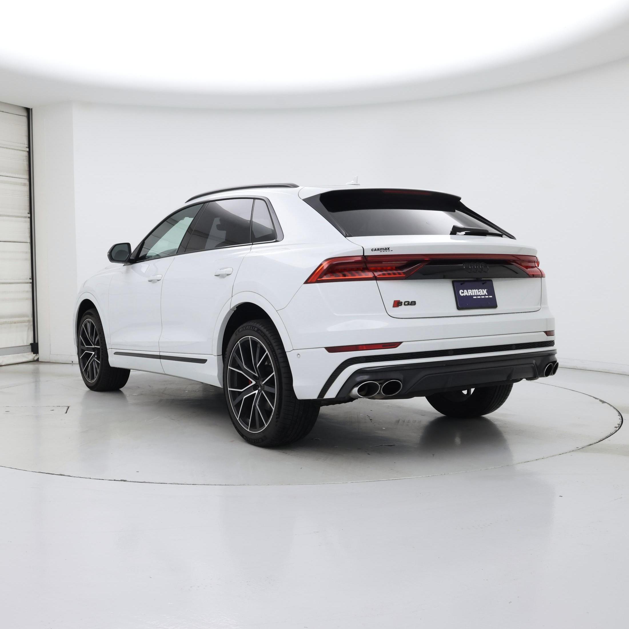 Thumbnail: 2023 Audi SQ8 - 2