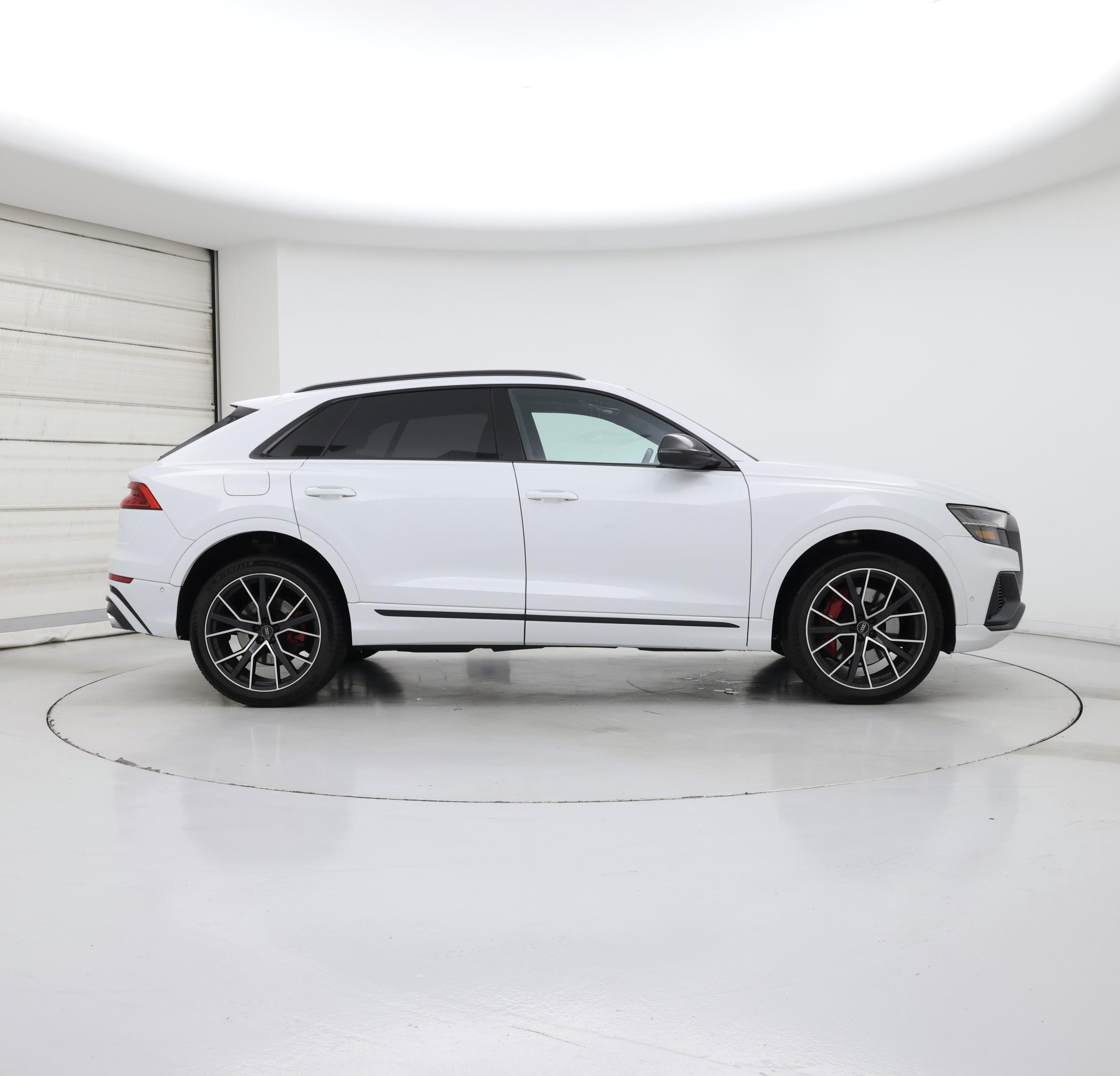 Thumbnail: 2023 Audi SQ8 - 7