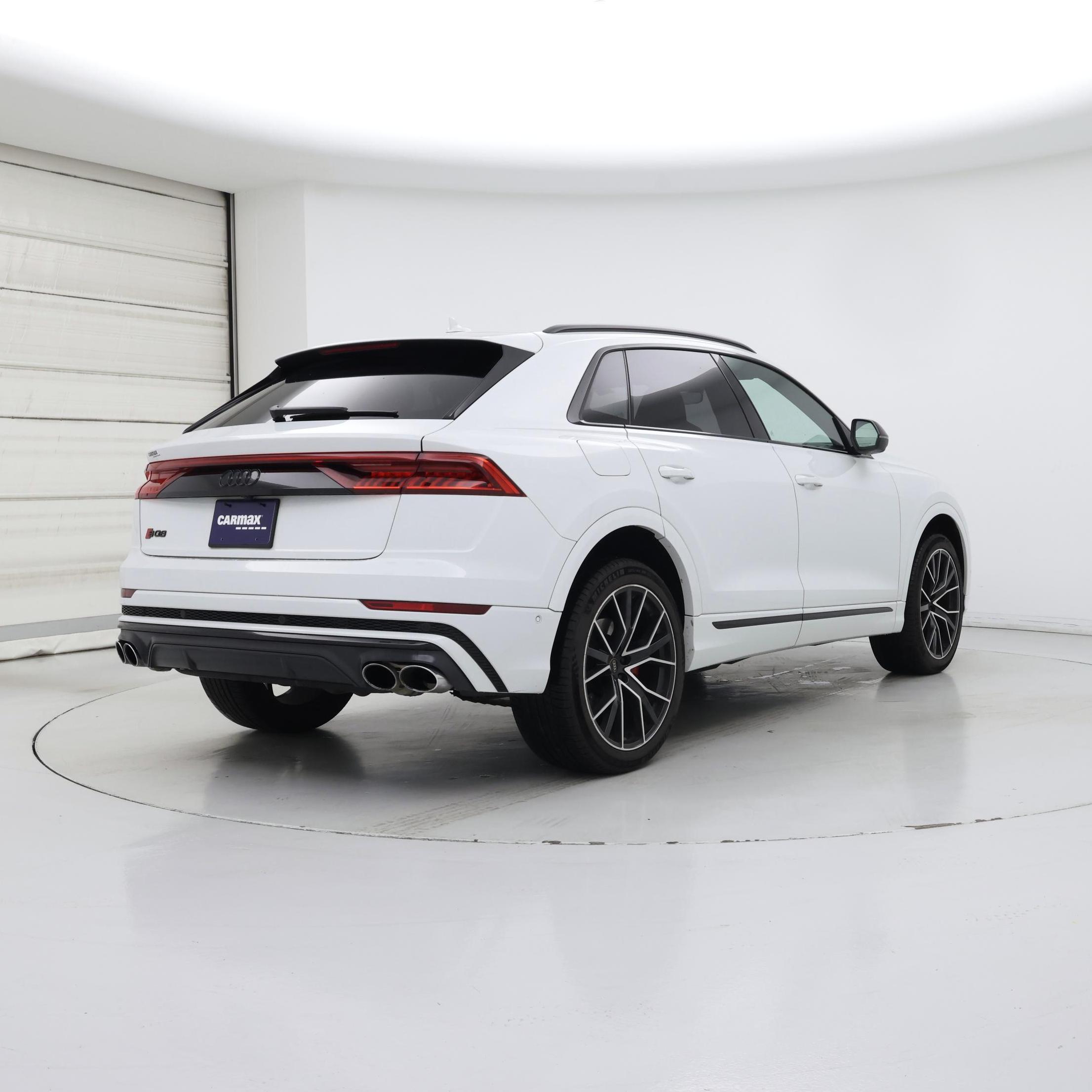 Thumbnail: 2023 Audi SQ8 - 8