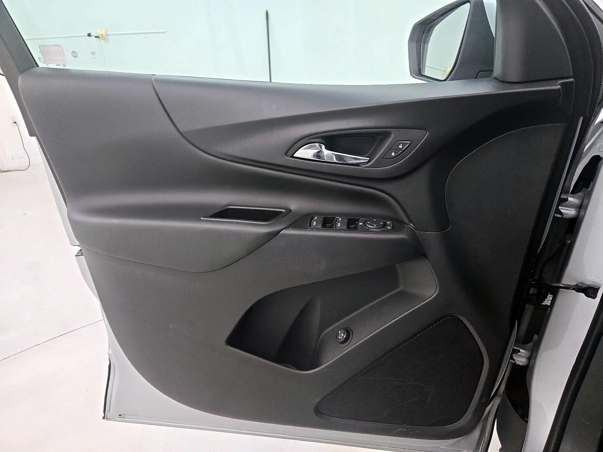 Thumbnail: 2022 Chevrolet Equinox - 12