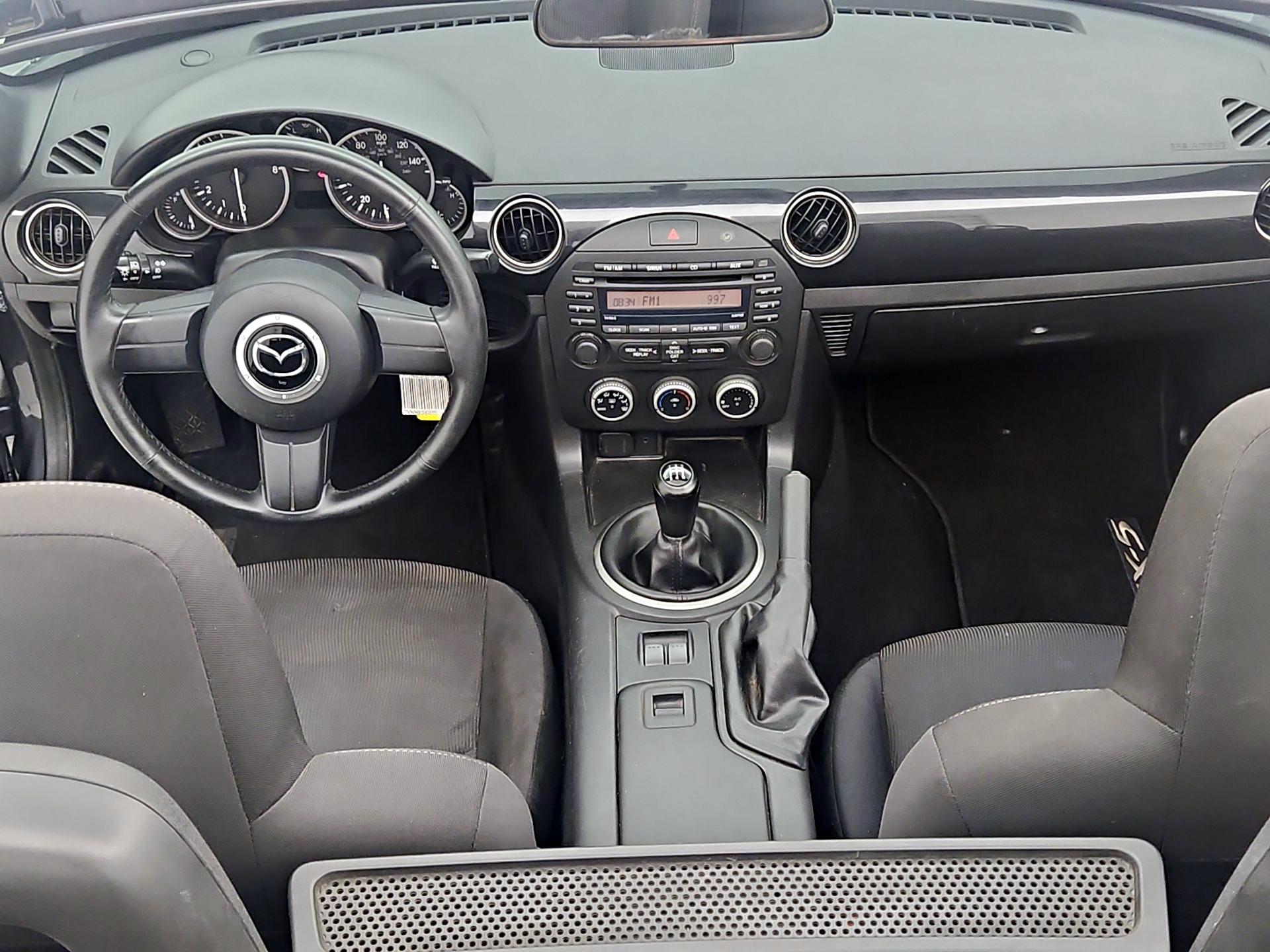 Thumbnail: 2015 Mazda MX-5 Miata - 9