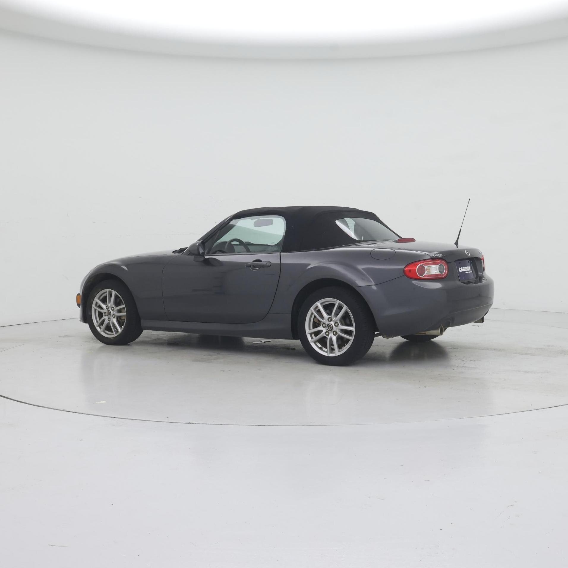 Thumbnail: 2015 Mazda MX-5 Miata - 4