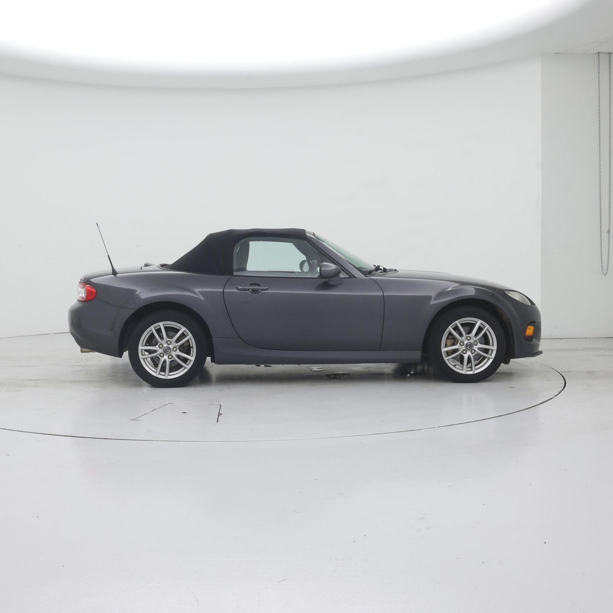 Thumbnail: 2015 Mazda MX-5 Miata - 6