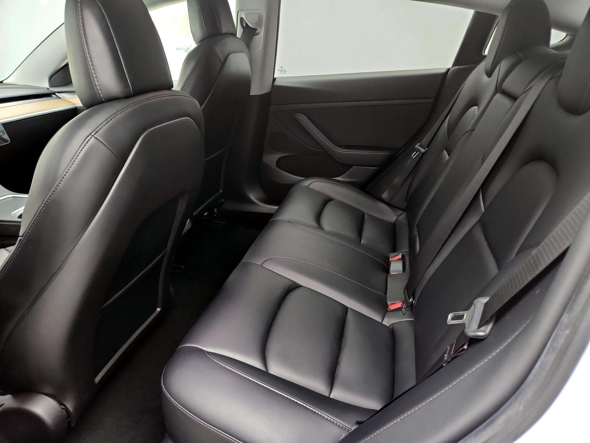 Thumbnail: 2021 Tesla Model 3 - 19