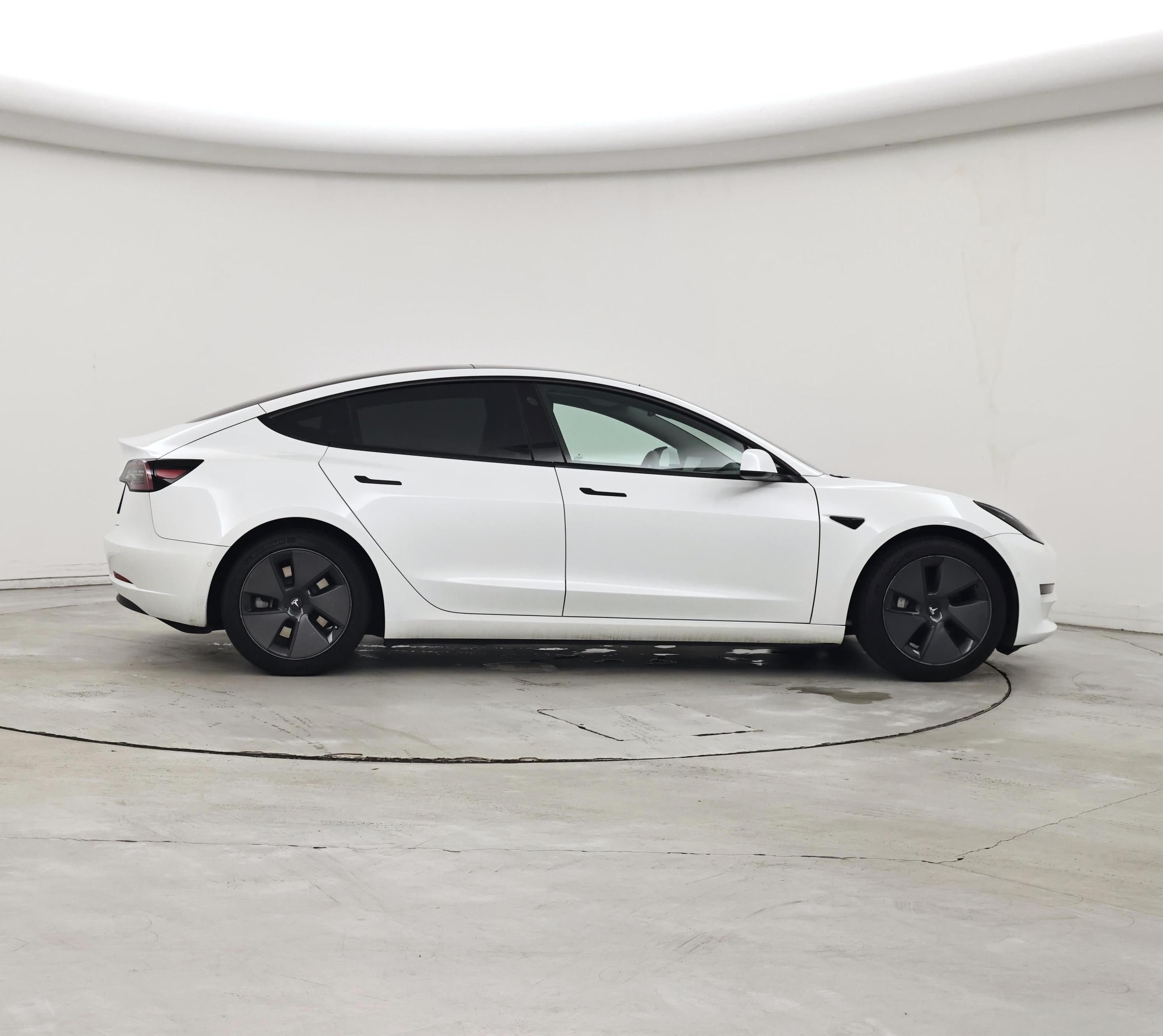 Thumbnail: 2021 Tesla Model 3 - 7
